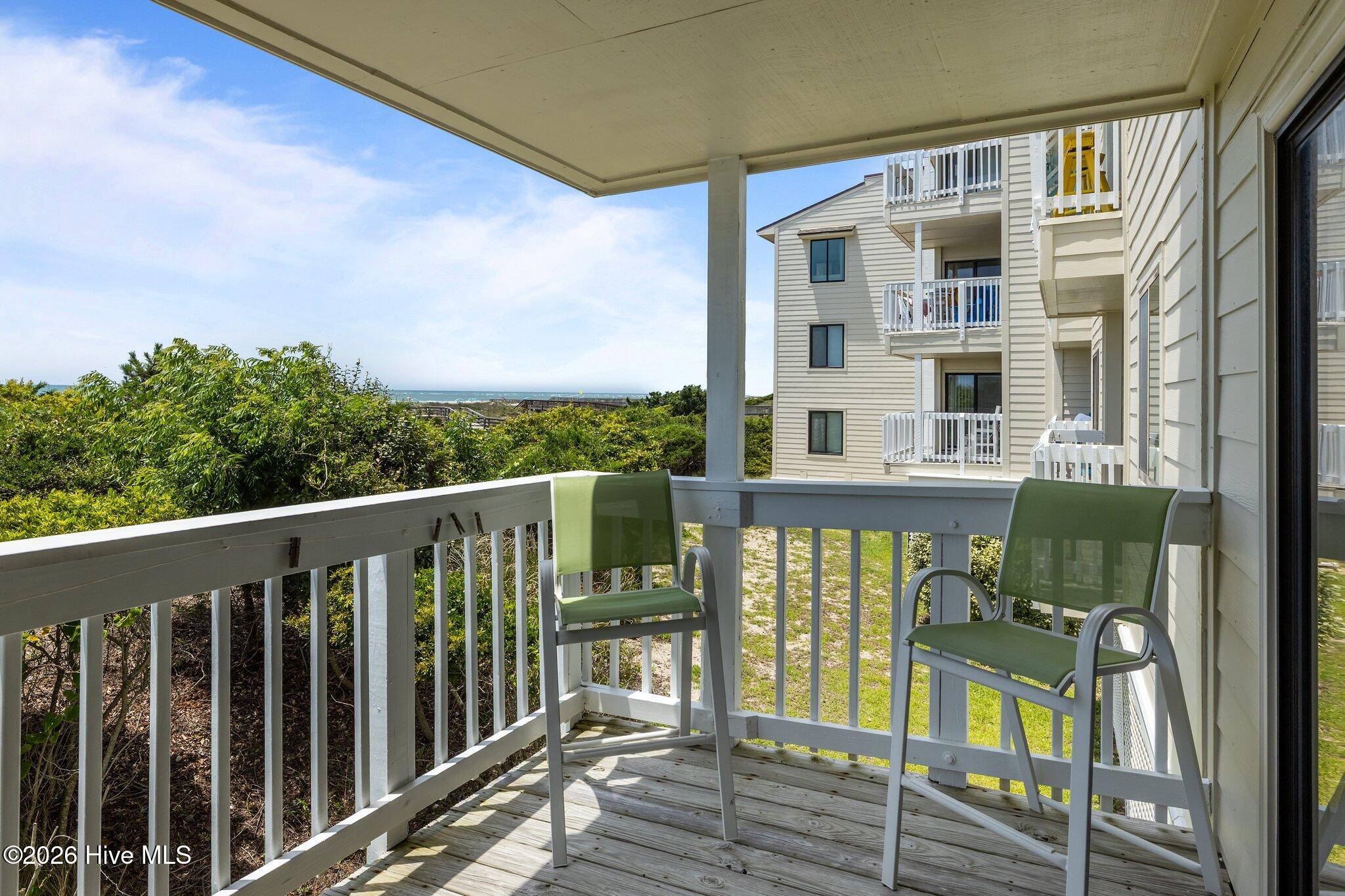 100551445 | Photo 25