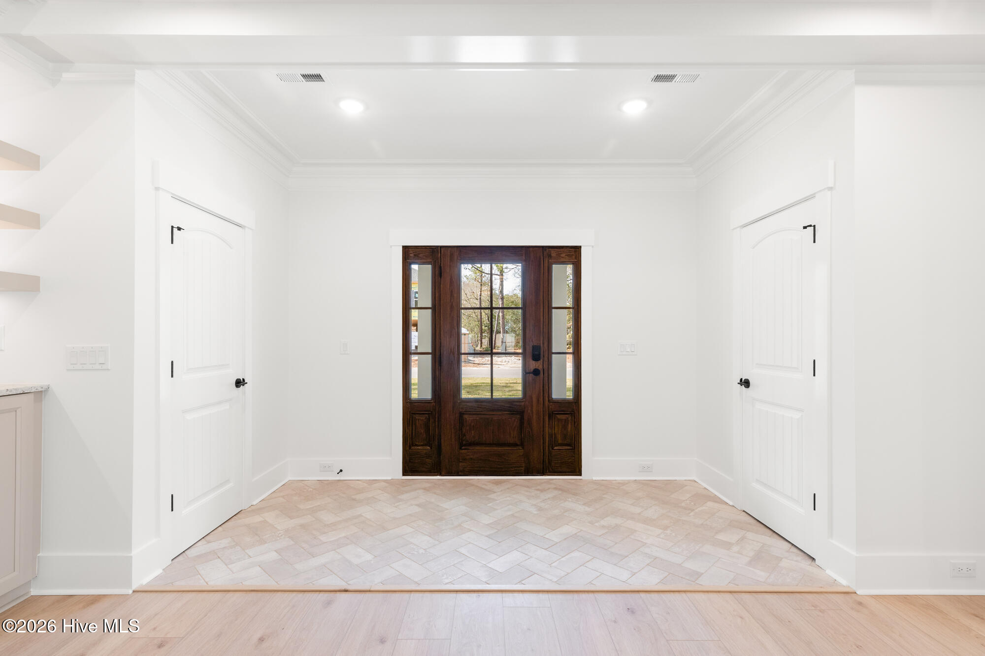 100516675 | Photo 15