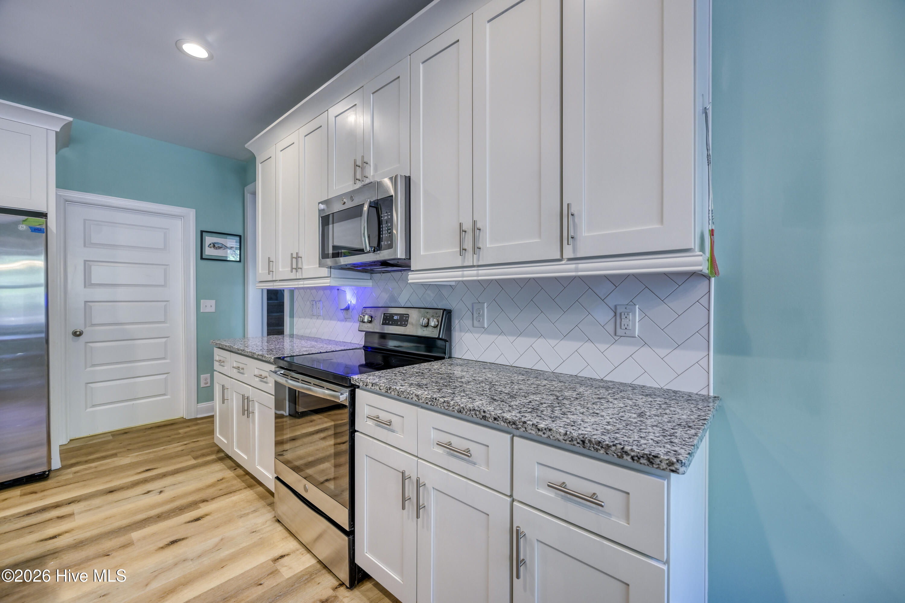 100569284 | Photo 17