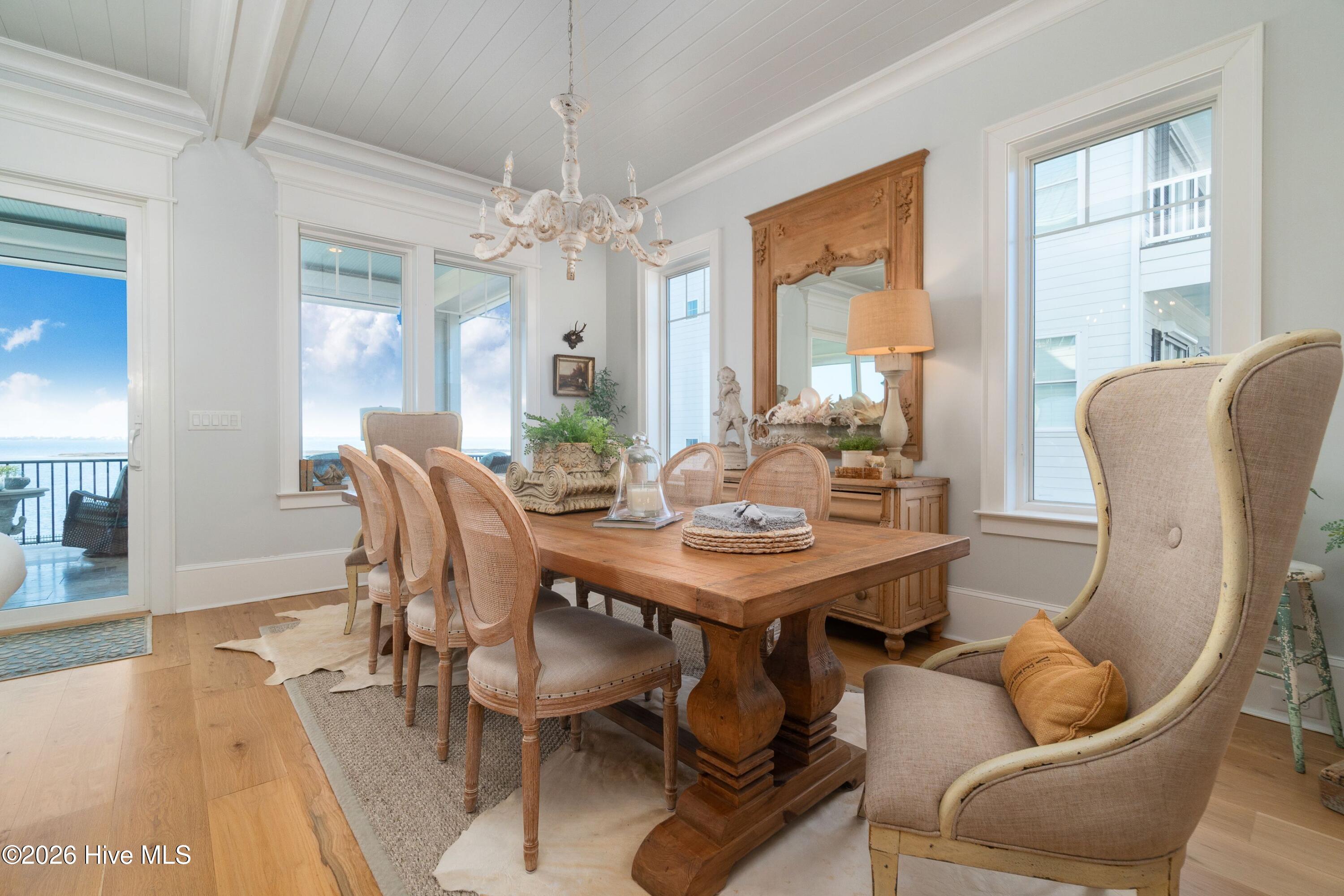 Open Floor Plan Dinning