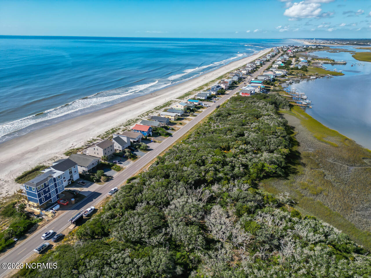 100551227 | Photo 23