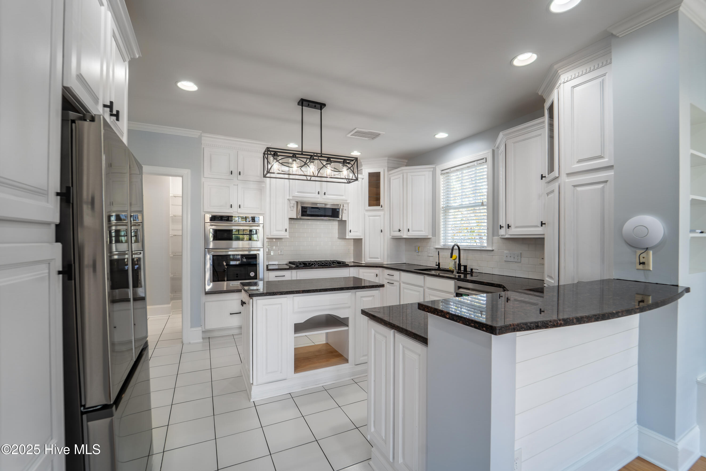 100544642 | Photo 11