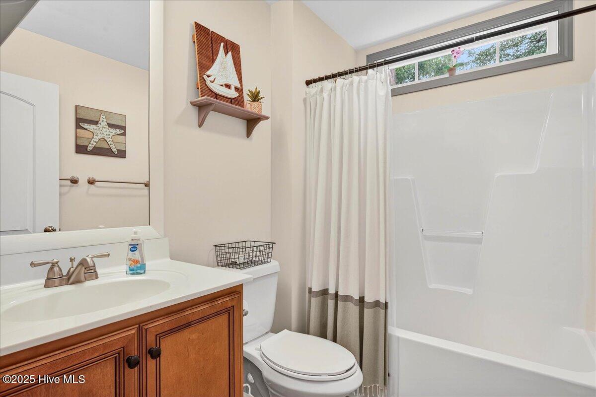 100530290 | Photo 31