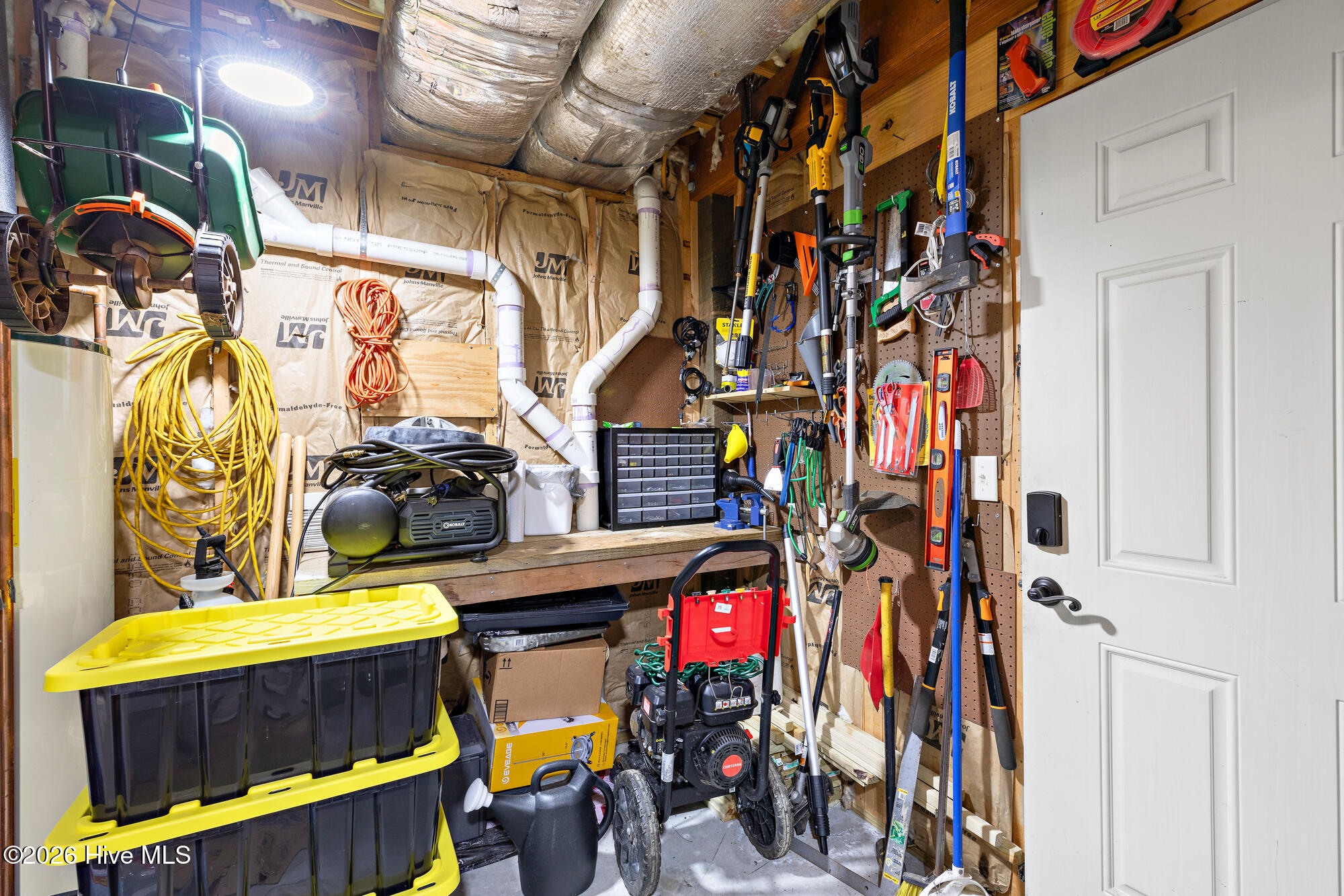 100554367 | Photo 62