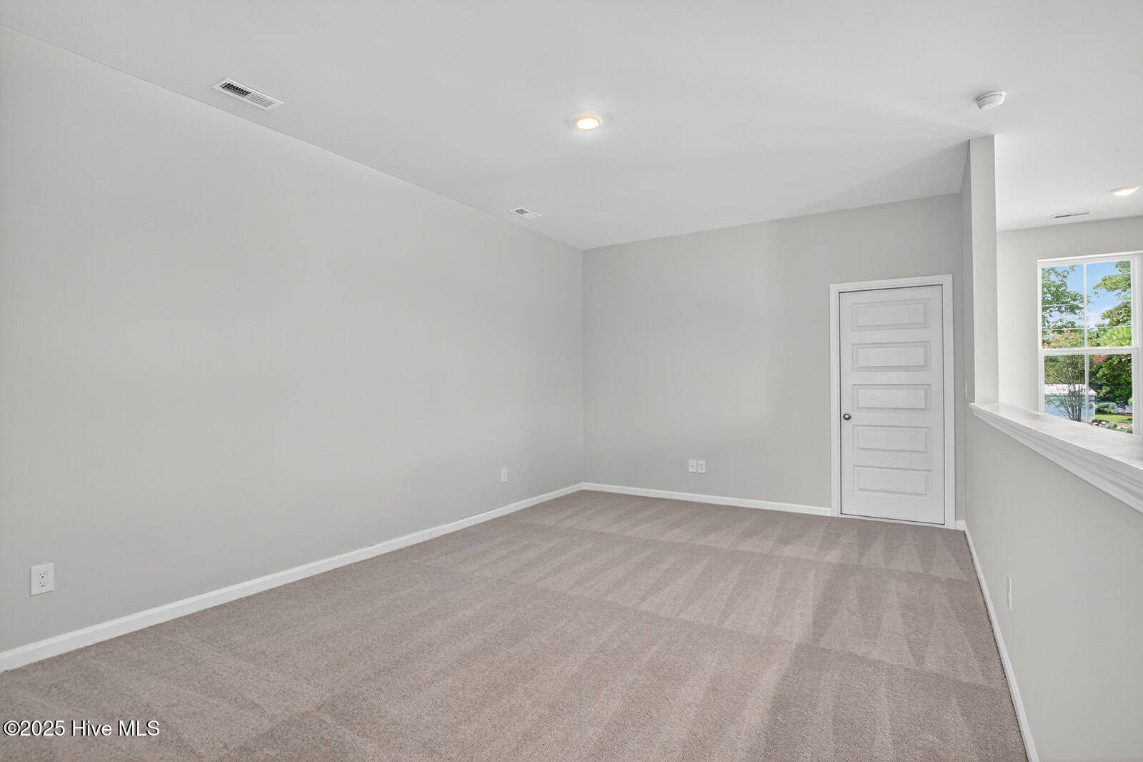 100559090 | Photo 20