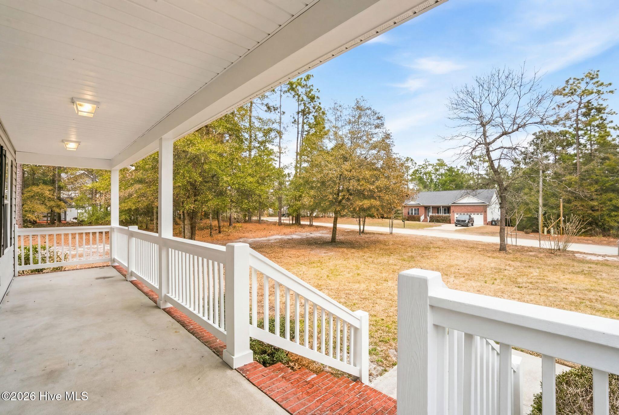 100557093 | Photo 11