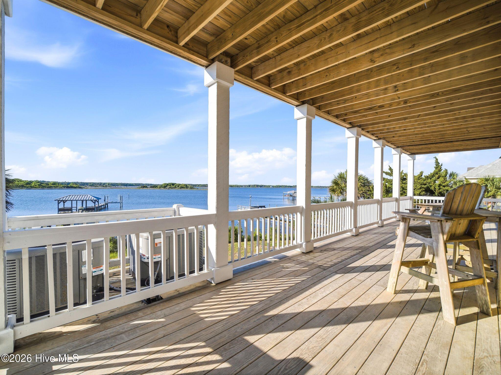 100569349 | Photo 32