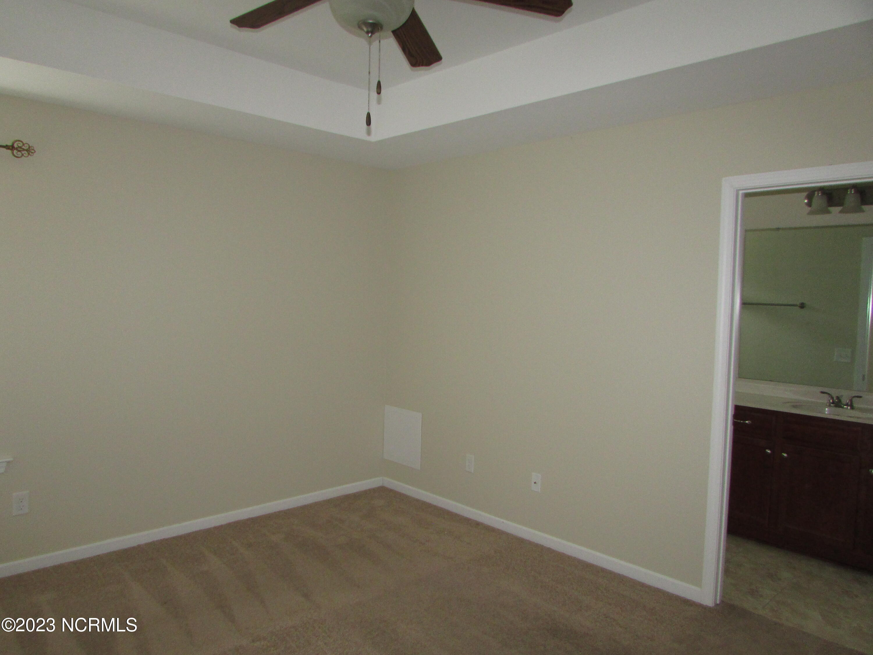100583988 | Photo 18