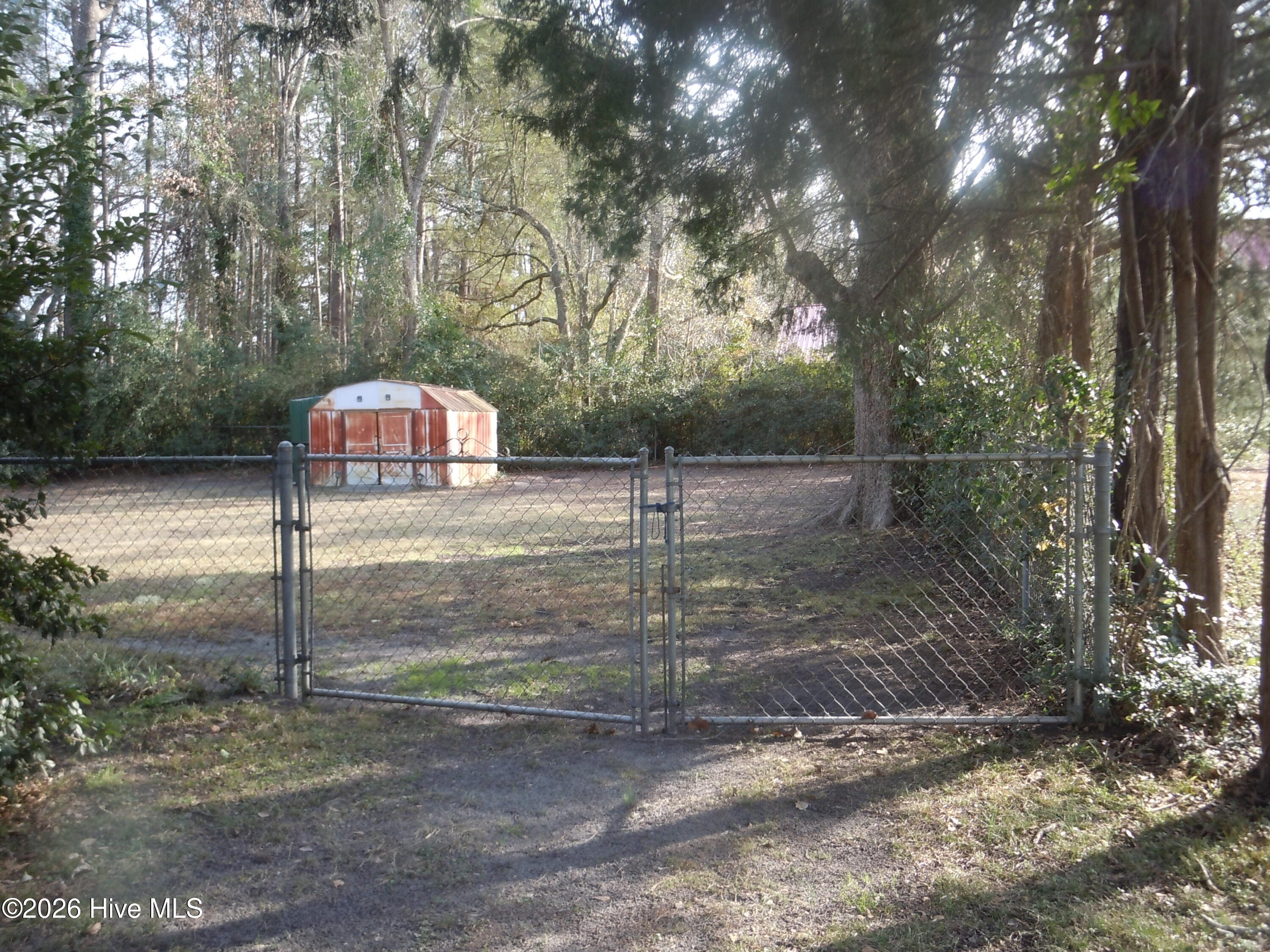 100553608 | Photo 36