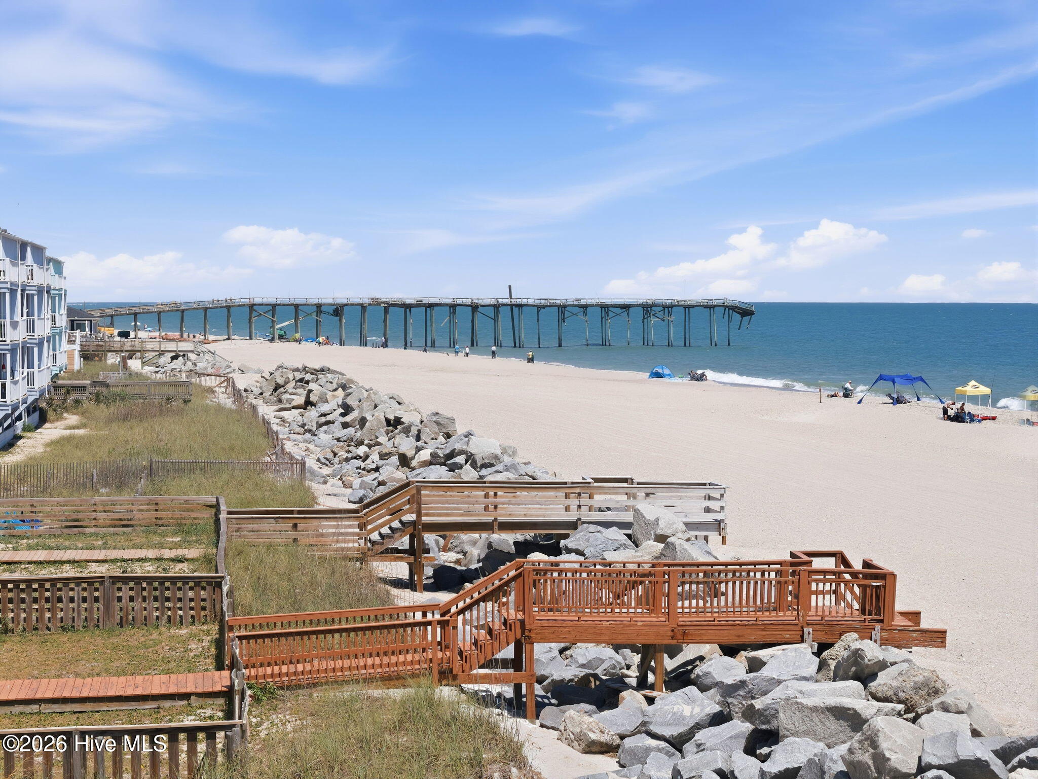 100570337 | Photo 30