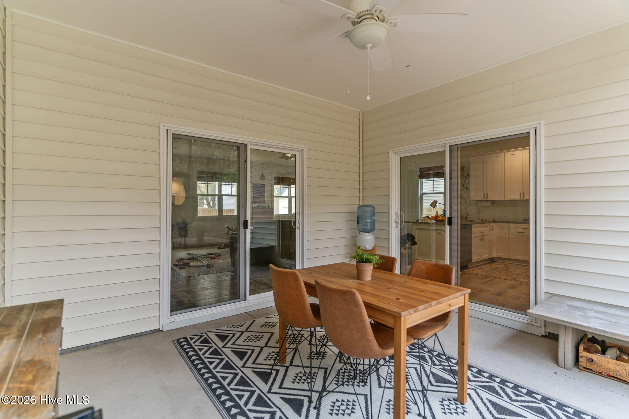 100562426 | Photo 28