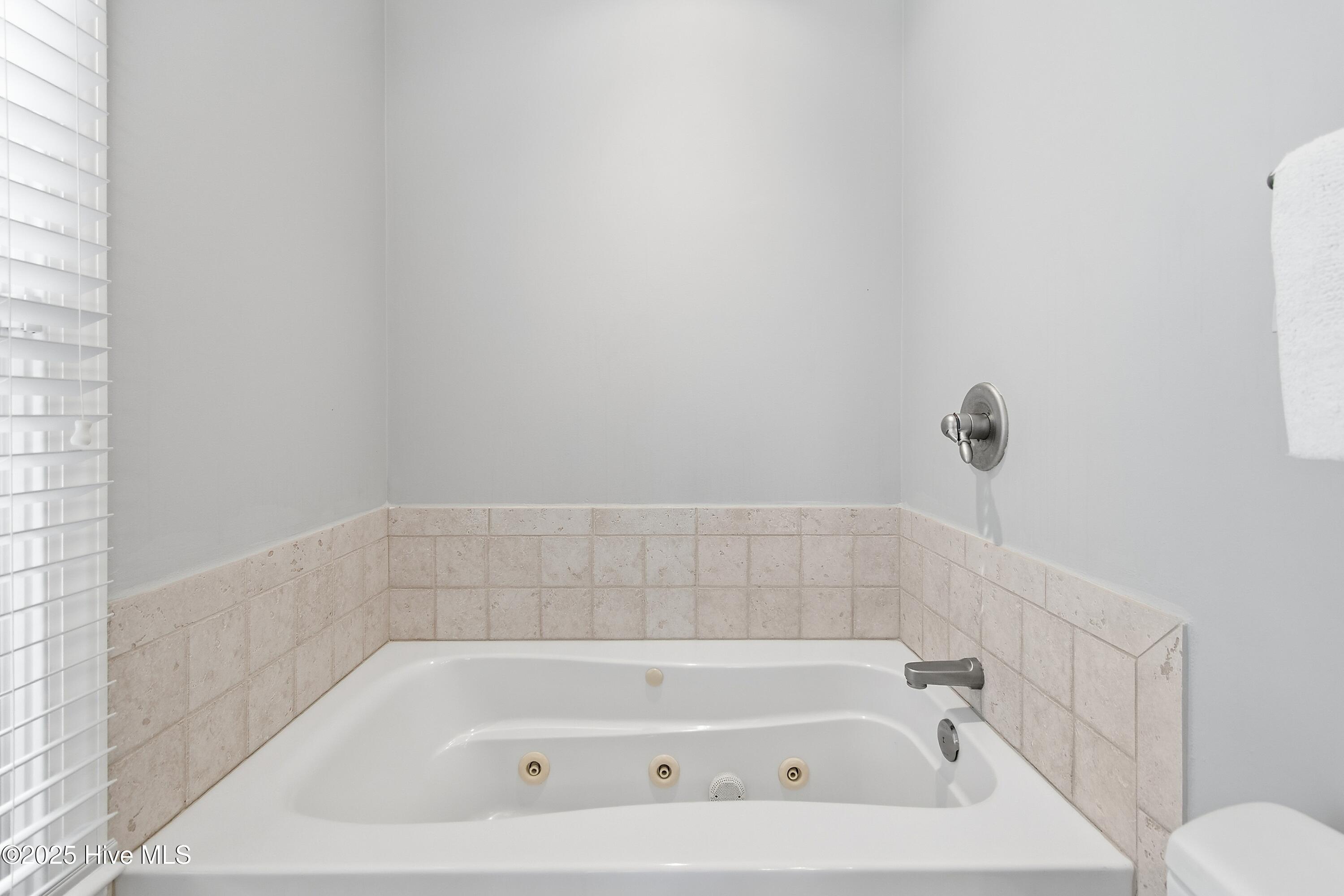 100541969 | Photo 33