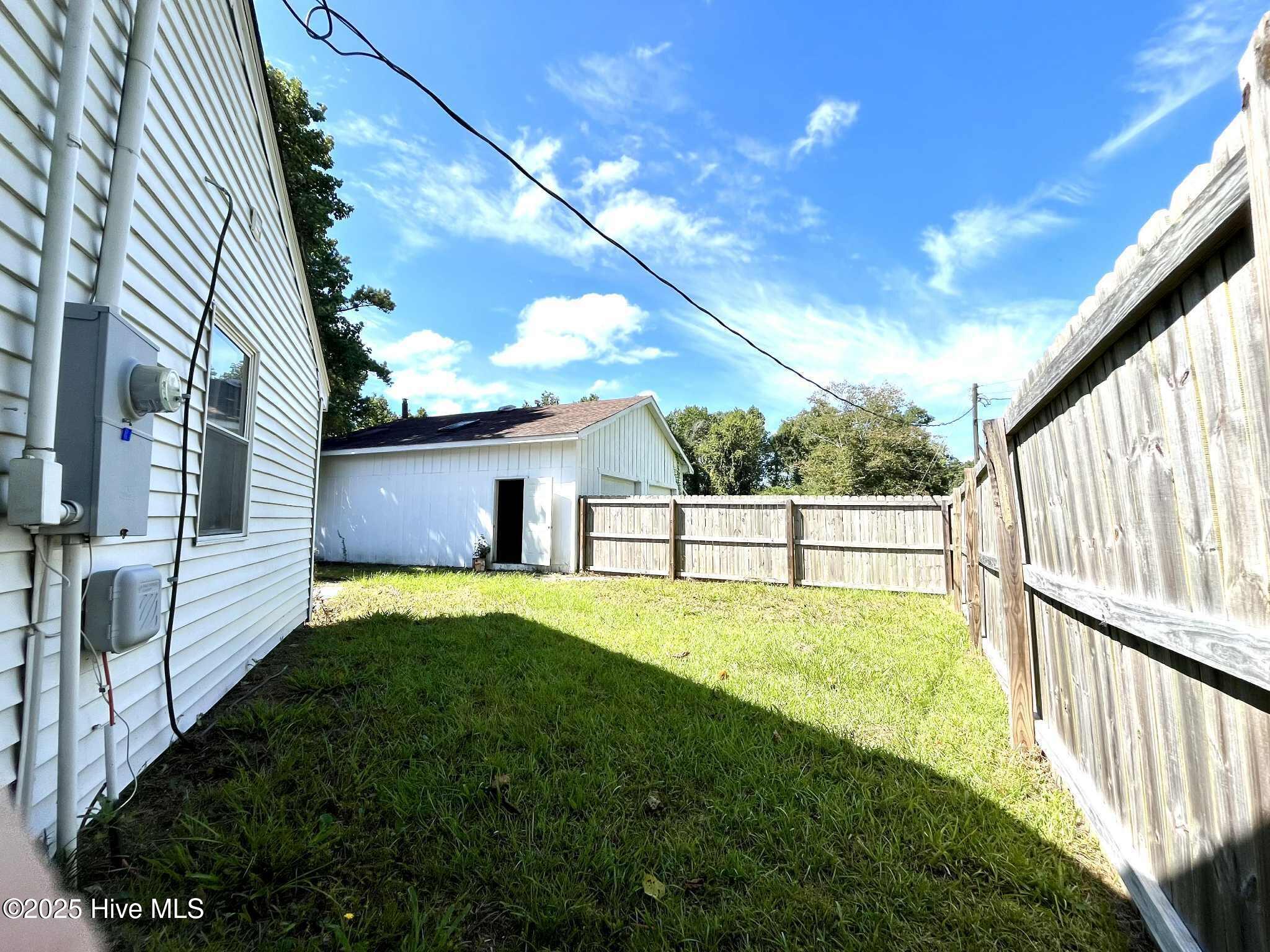 100528280 | Photo 26