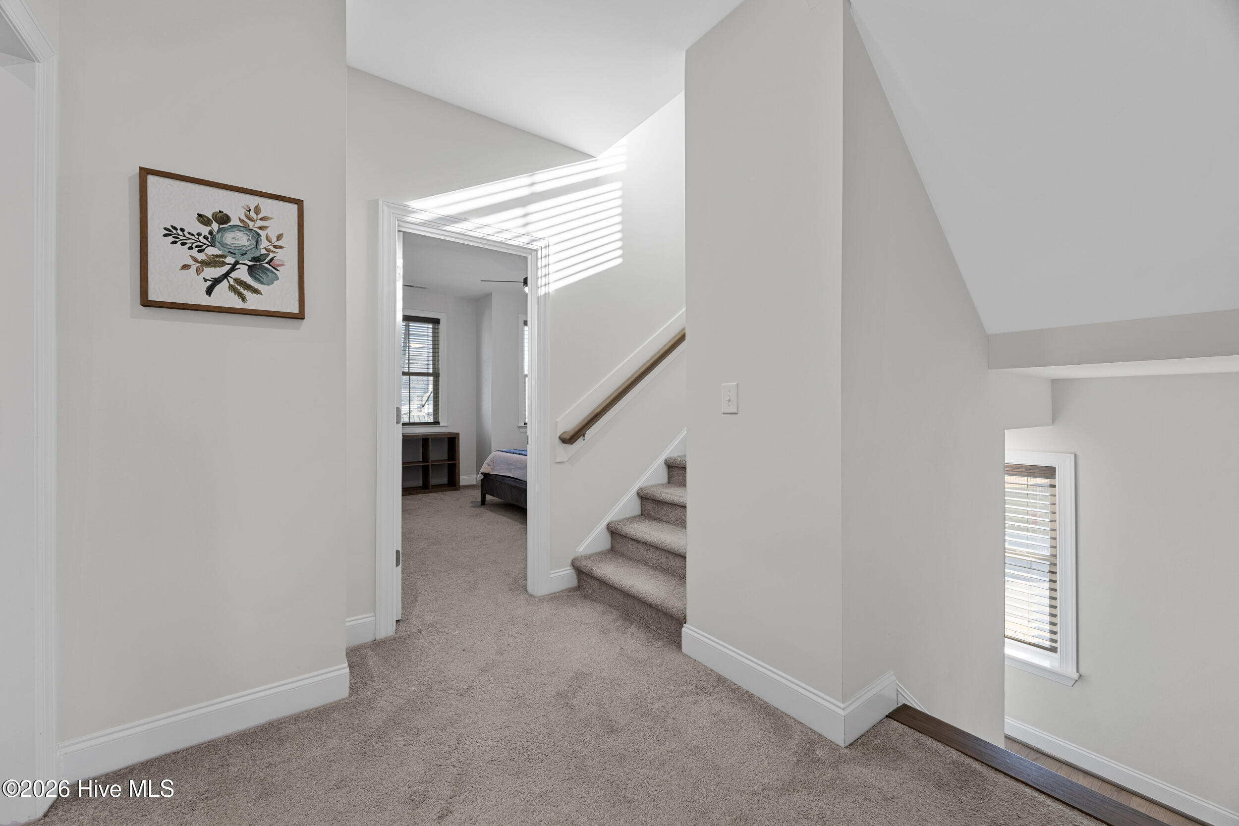 100560002 | Photo 34