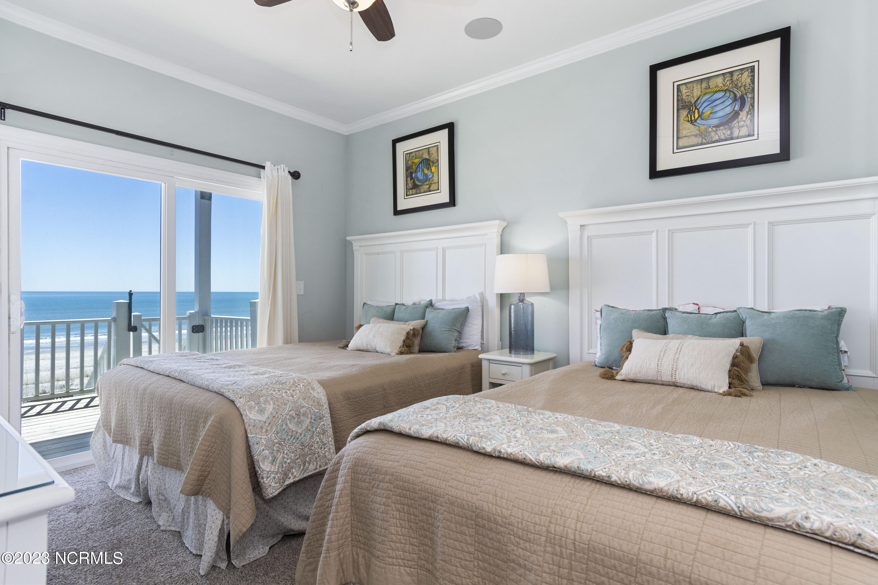 100565817 | Photo 28