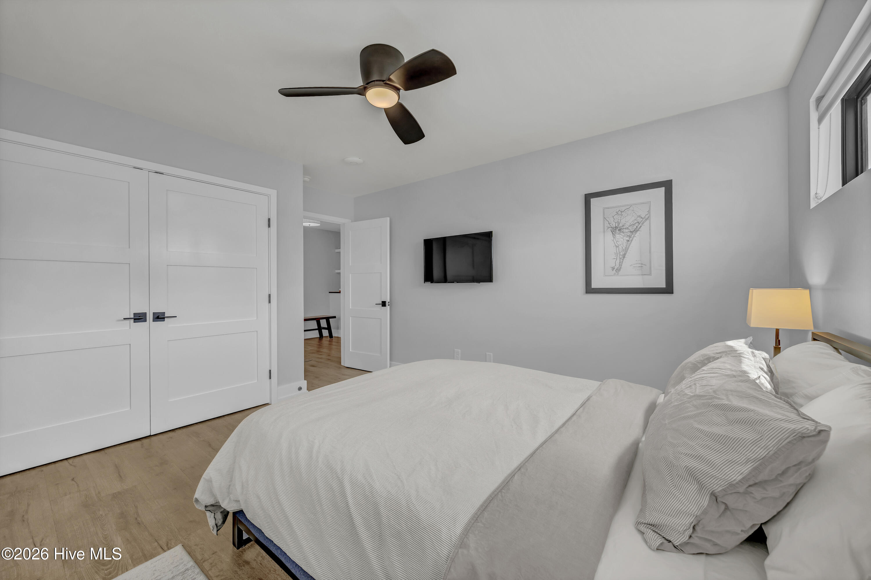 100565280 | Photo 71