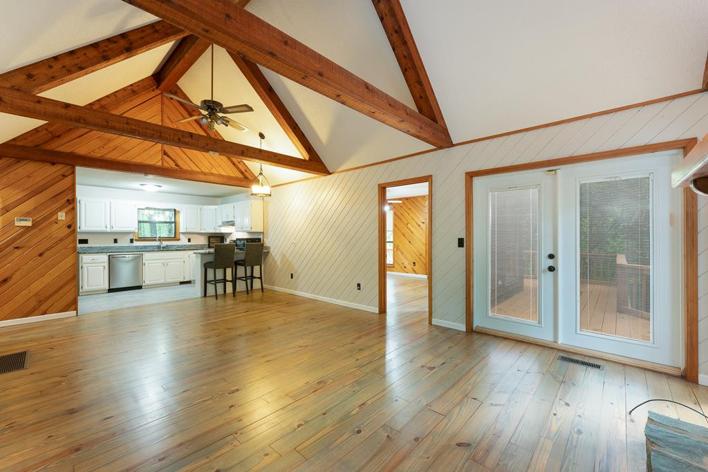 Living Room/Kitchen