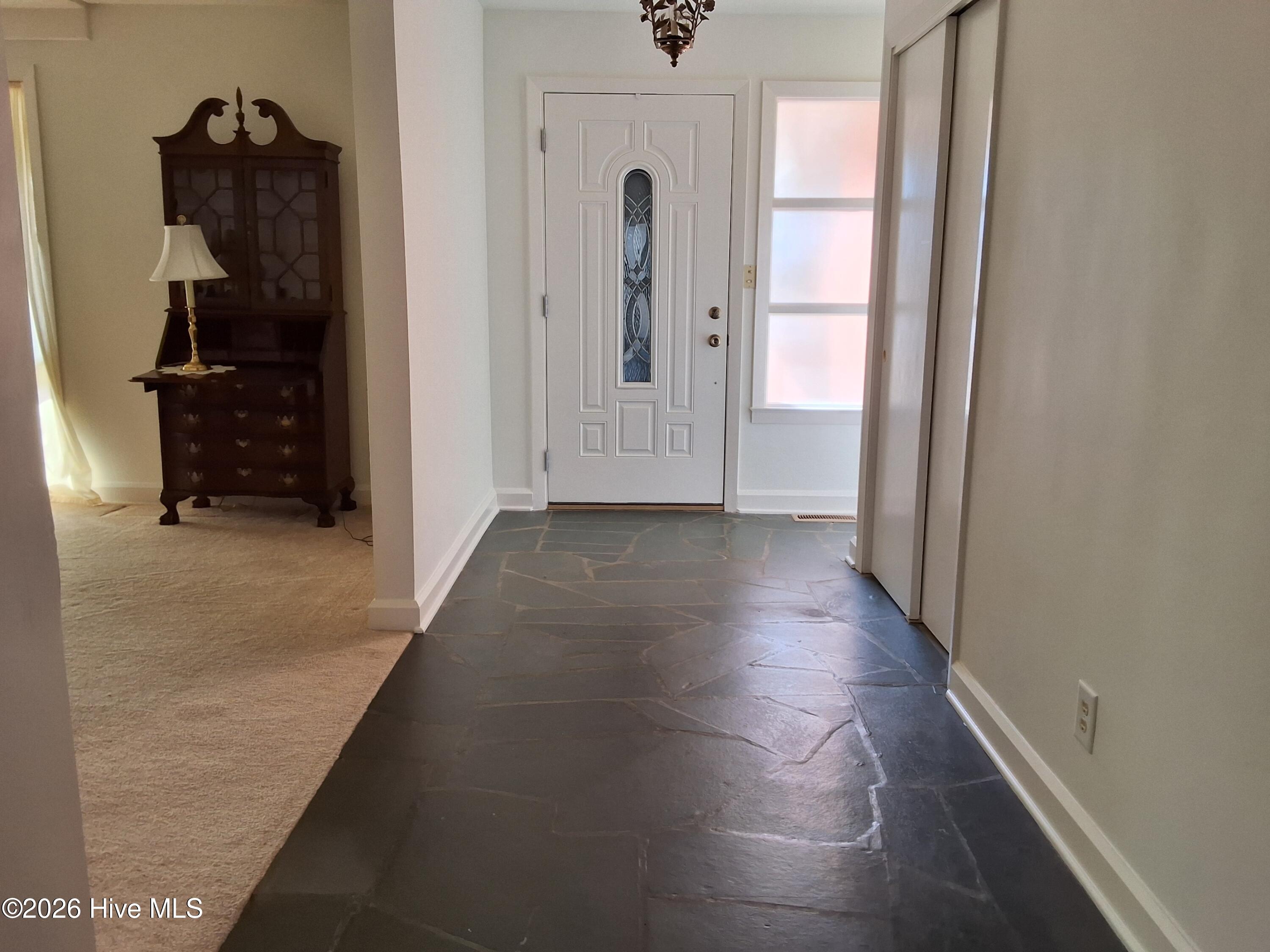 100554569 | Photo 11