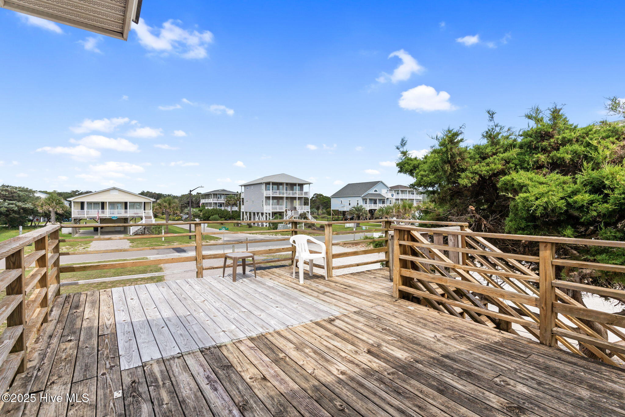 100526809 | Photo 11