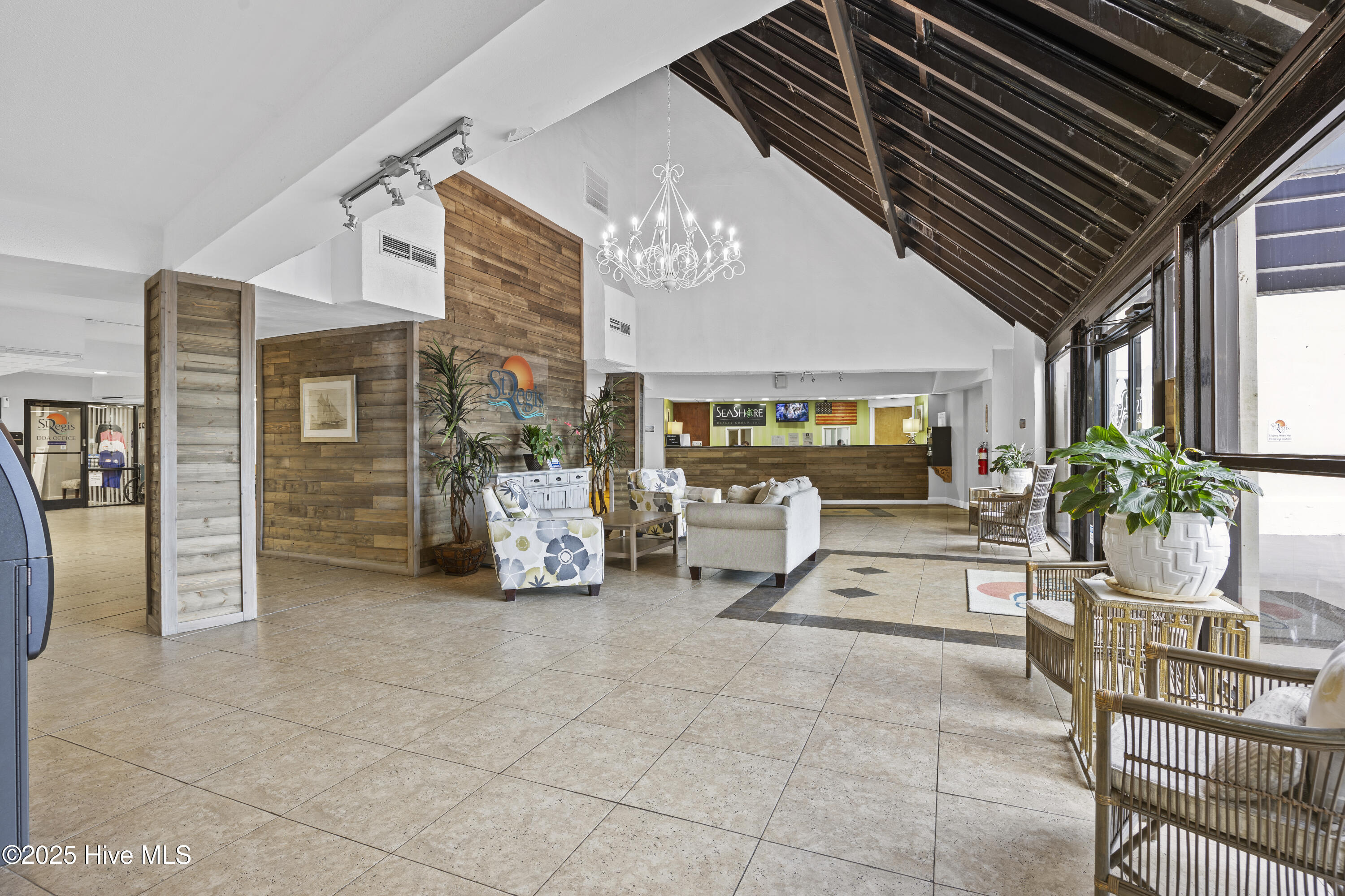 100540740 | Photo 26