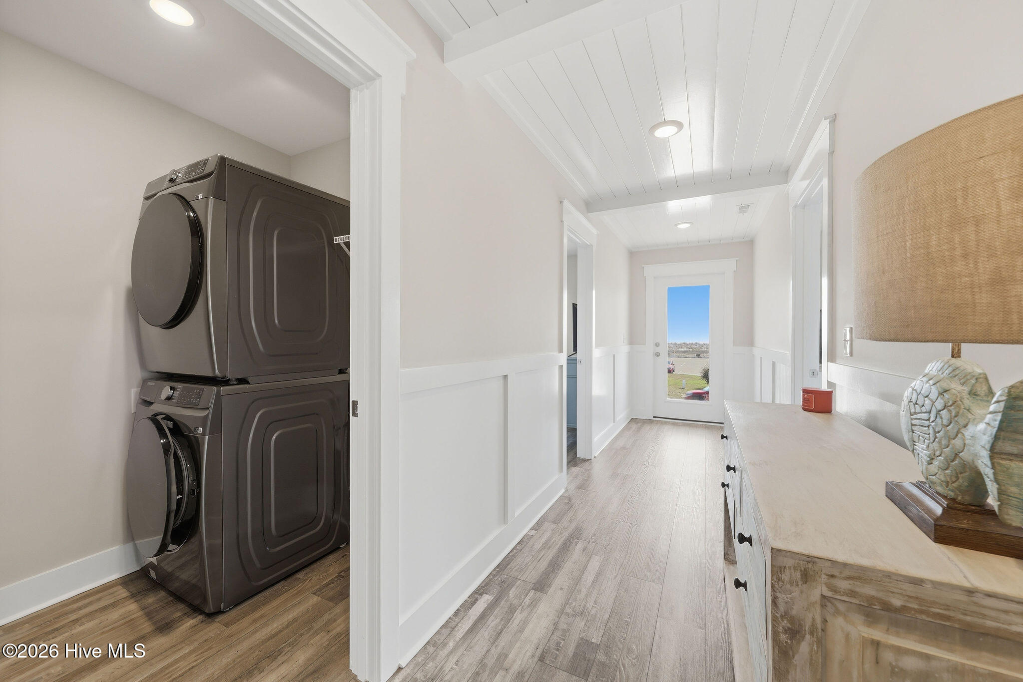 100559118 | Photo 60