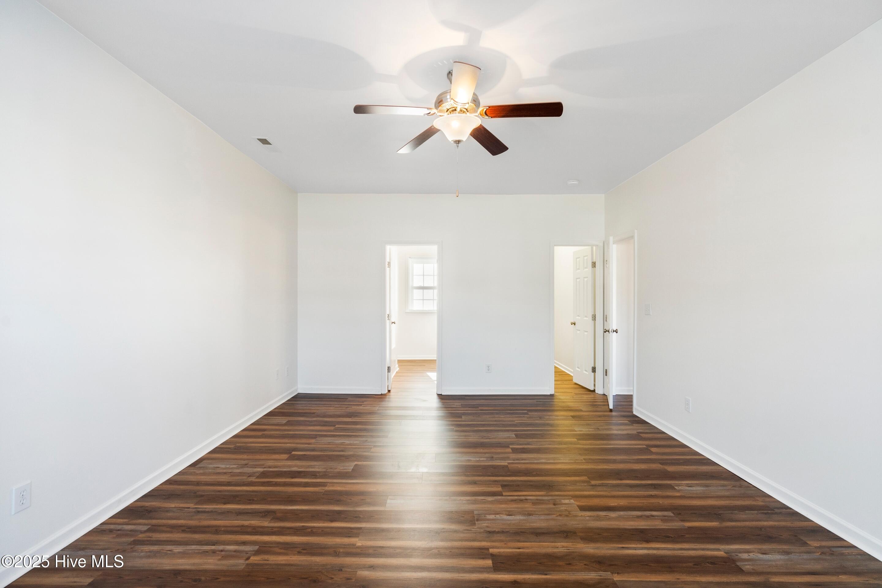 100542341 | Photo 37