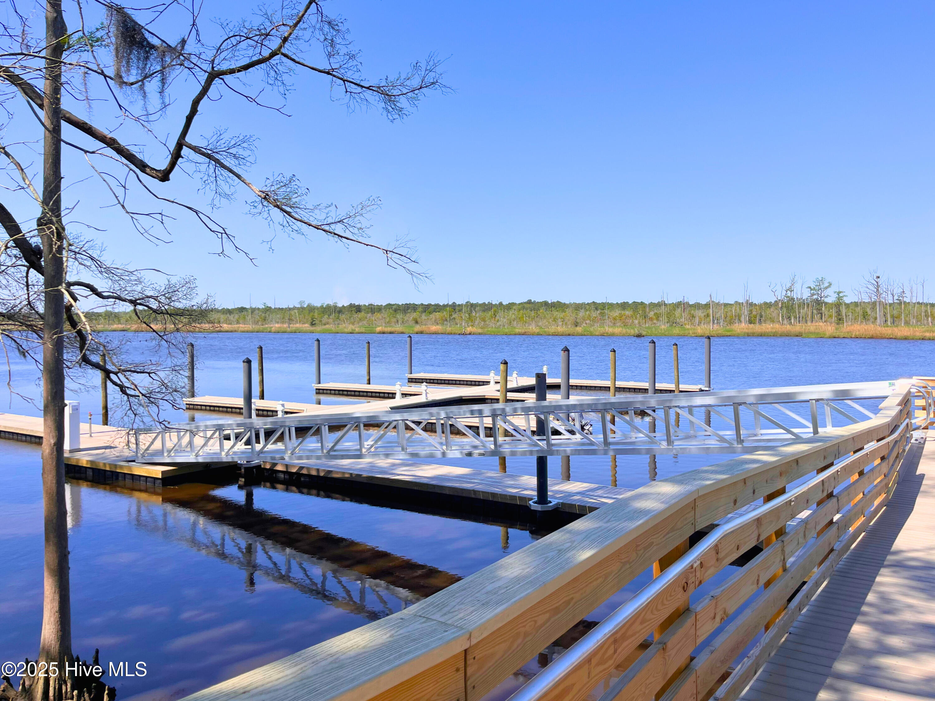 100441833 | Photo 52