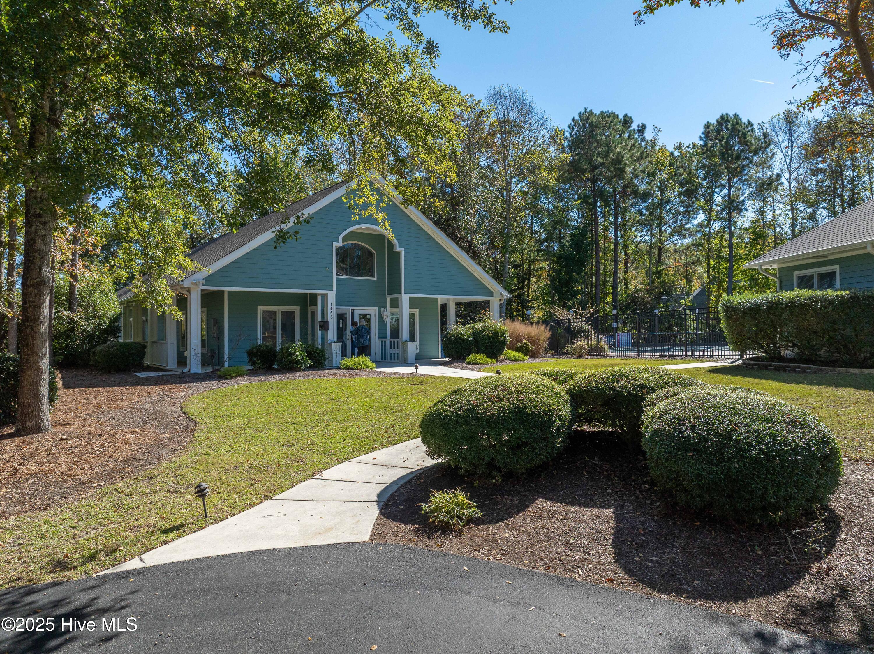 100537657 | Photo 61