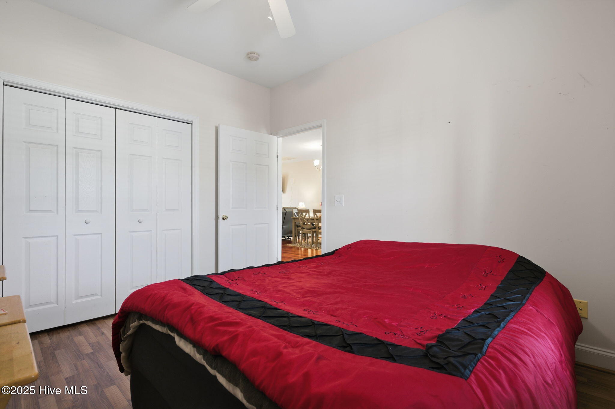 100546979 | Photo 25