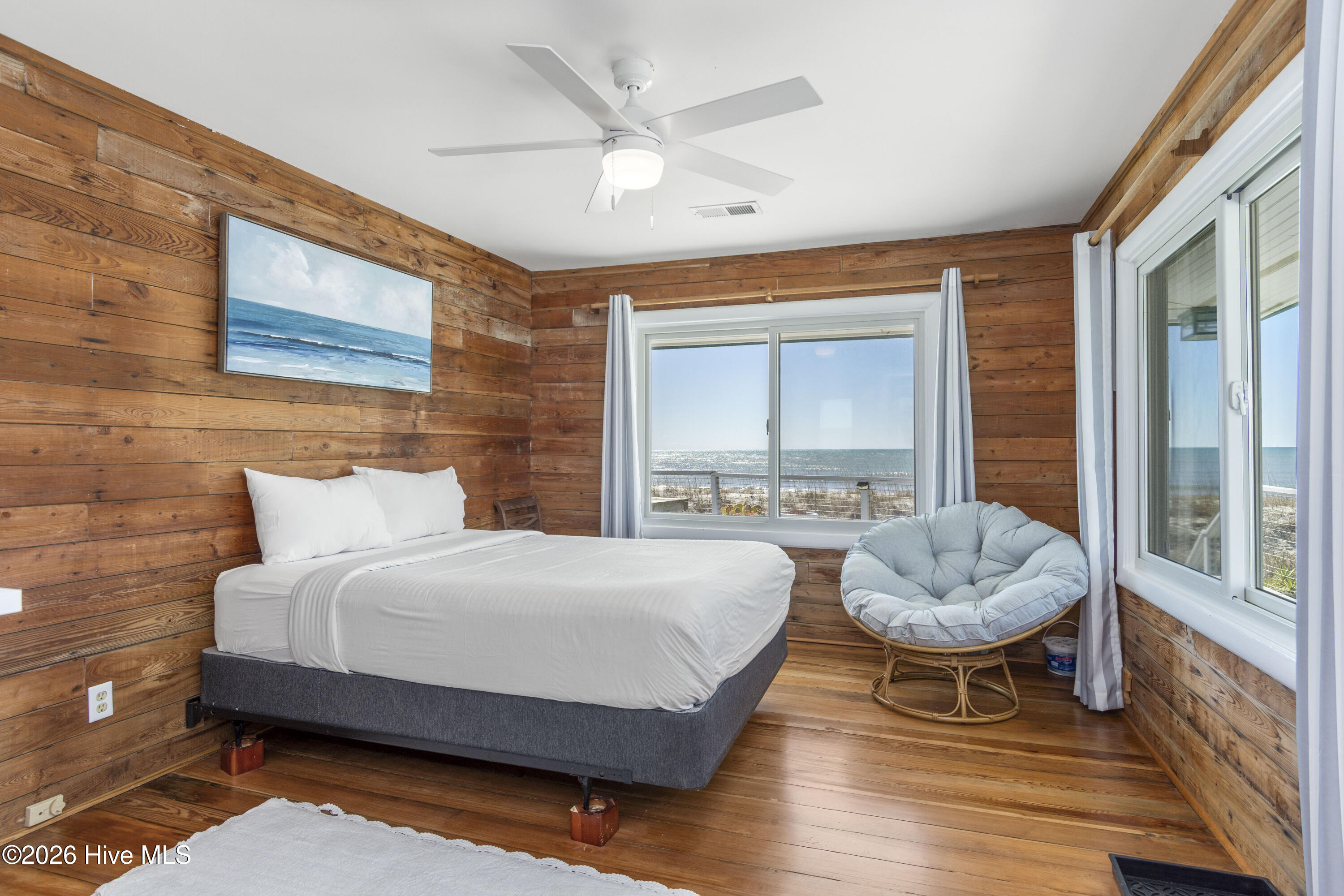 100553292 | Photo 34