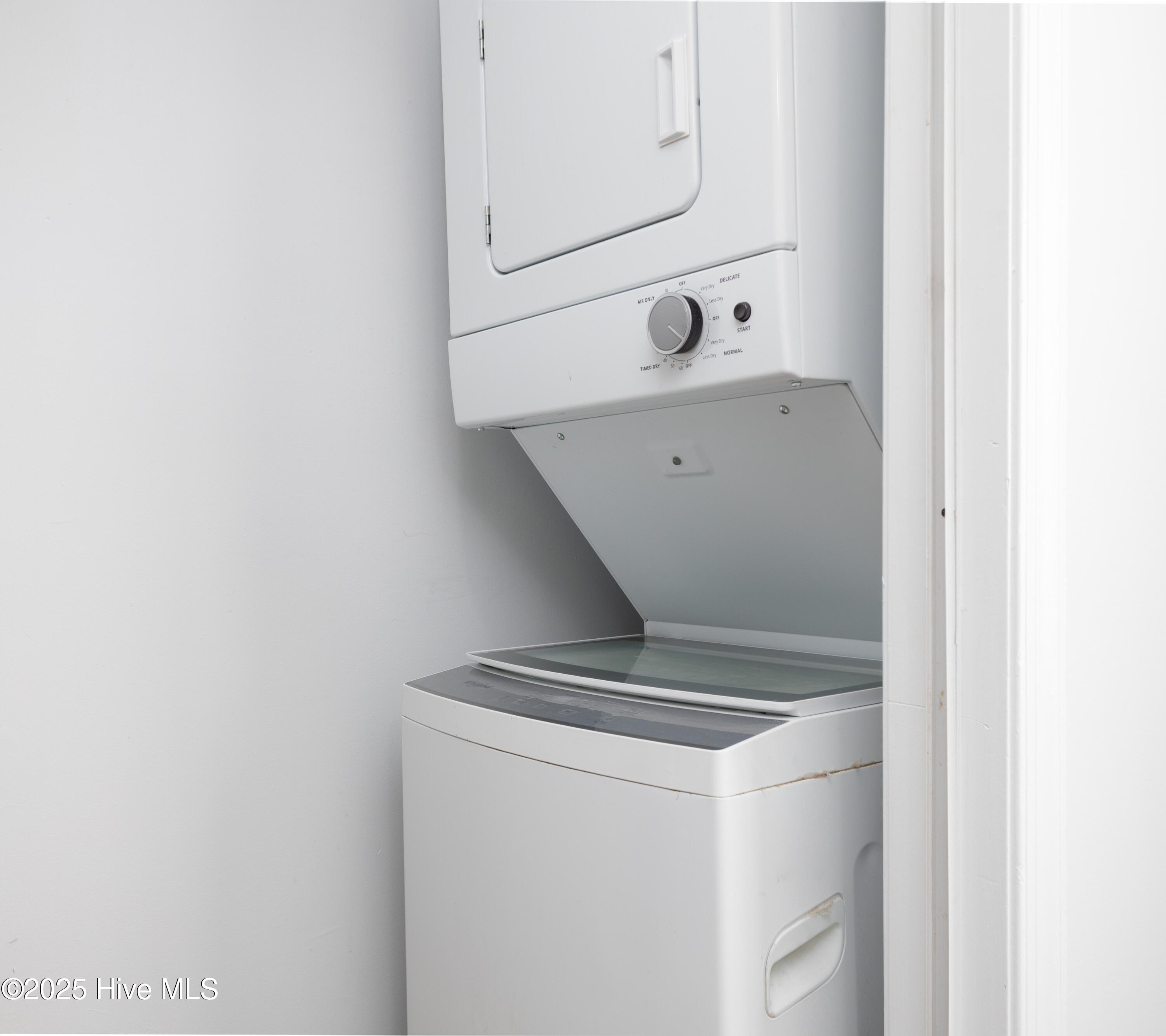 100567118 | Photo 19