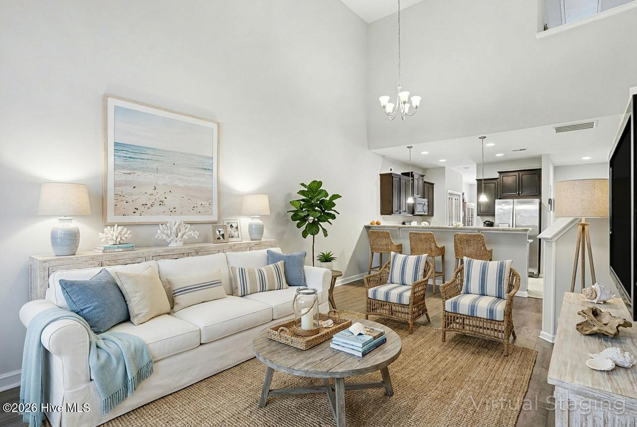 100545929 | Photo 12