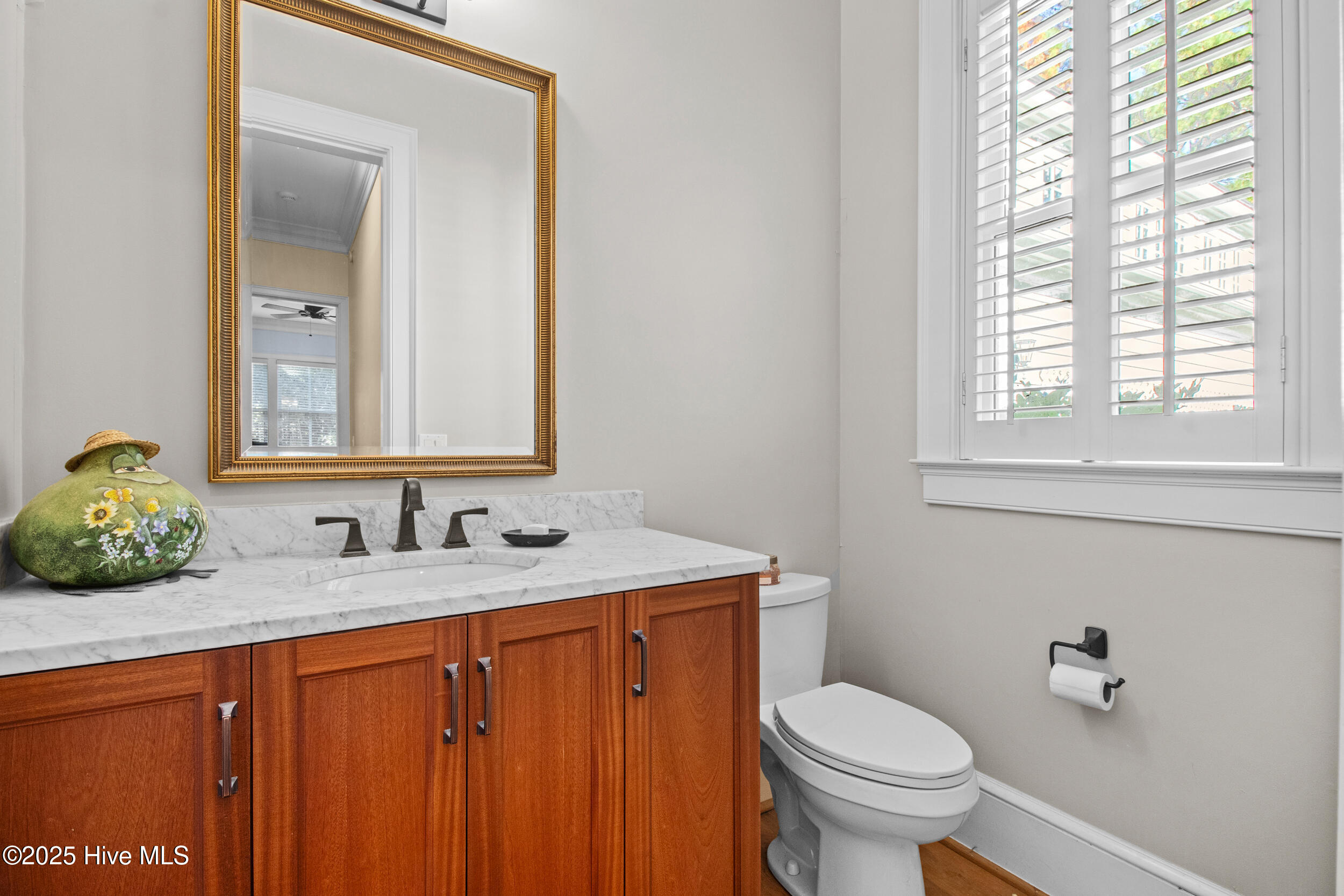 100540222 | Photo 24