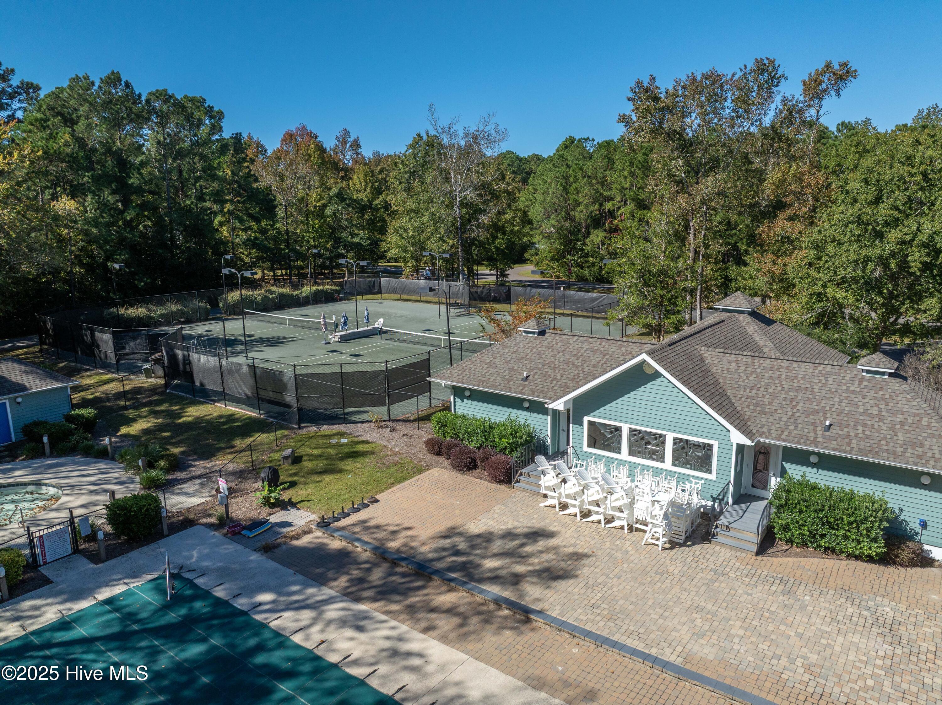 100537657 | Photo 64