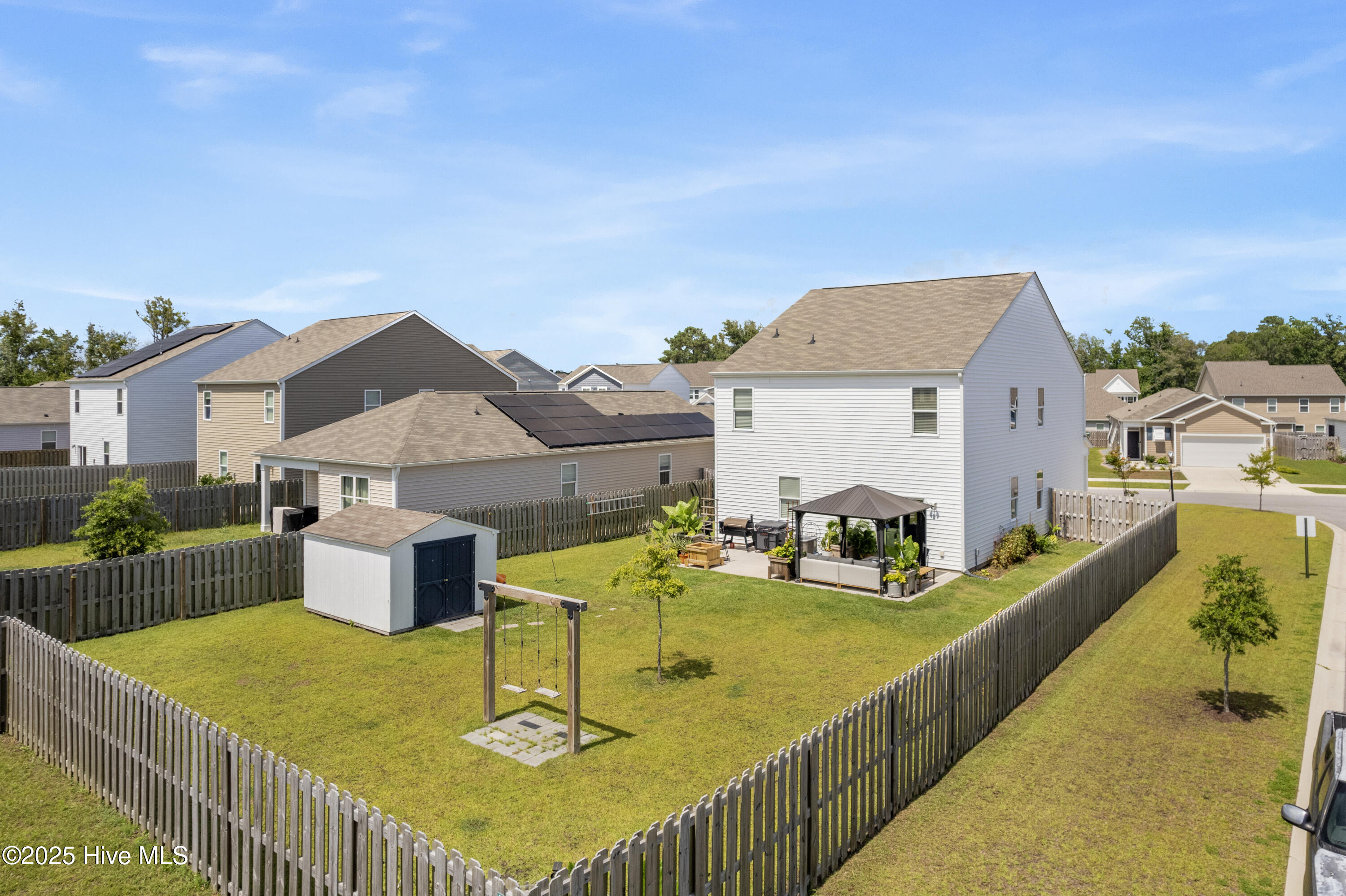 100518788 | Photo 36