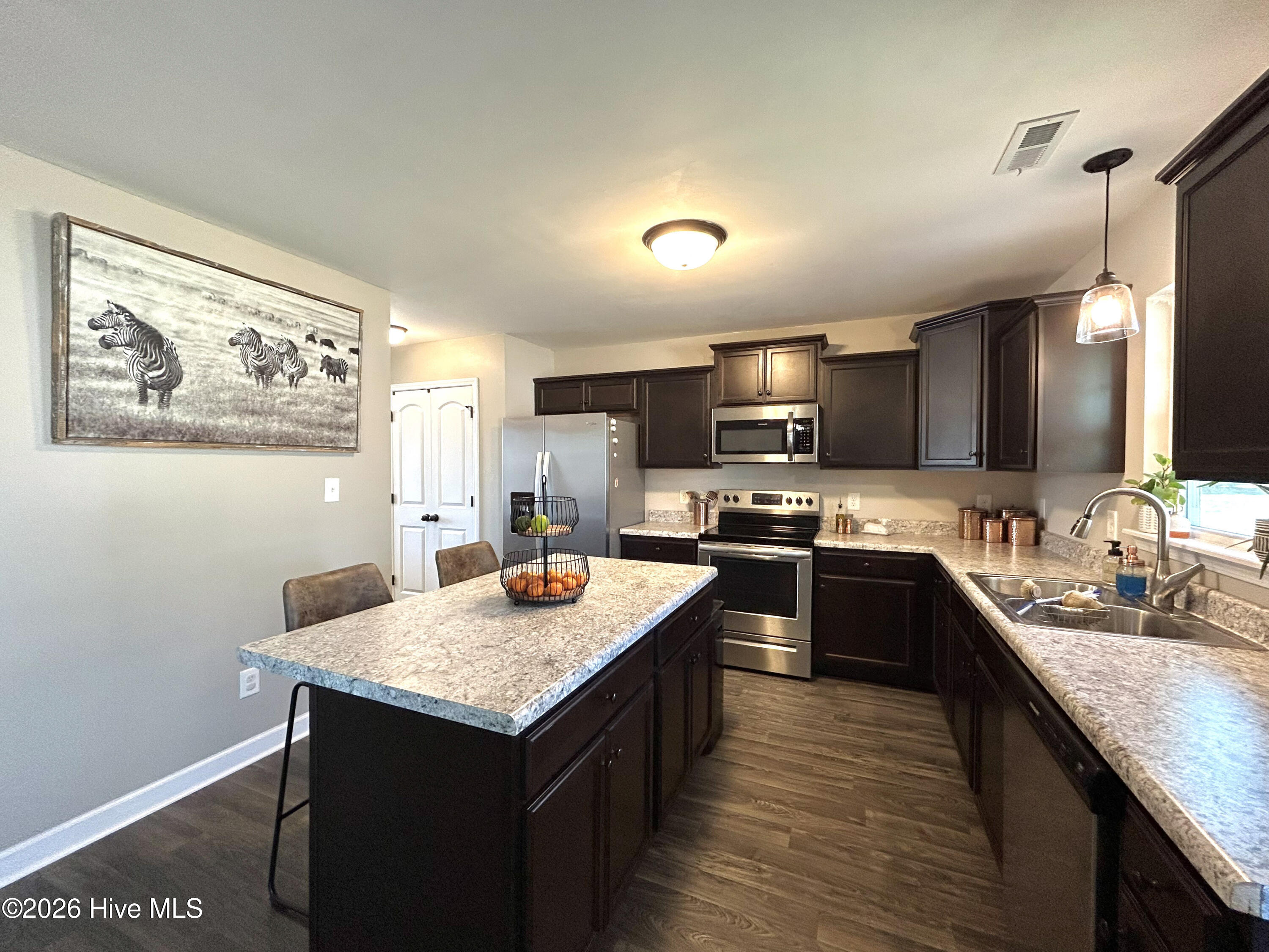 100557400 | Photo 16