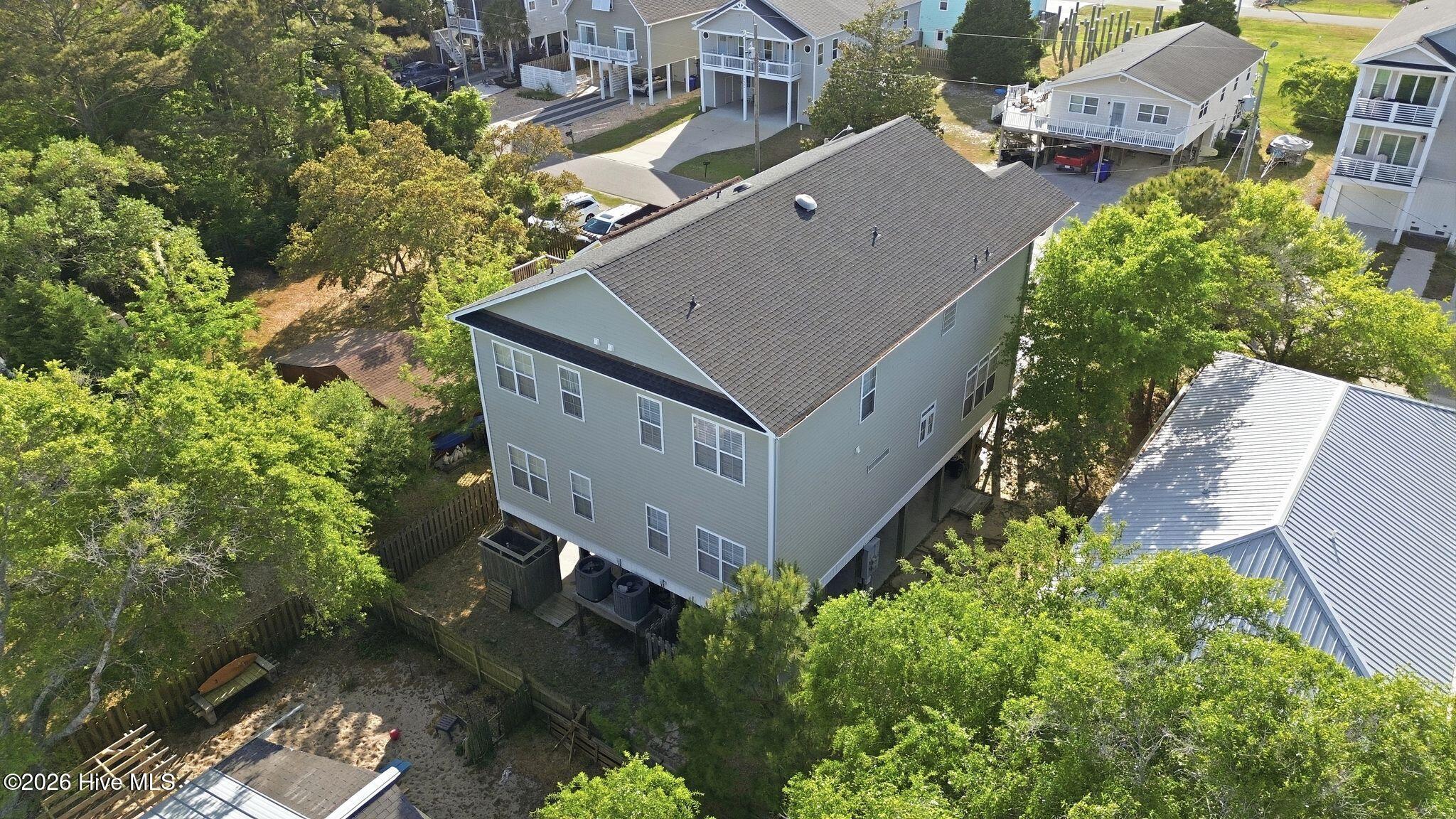 100568540 | Photo 25