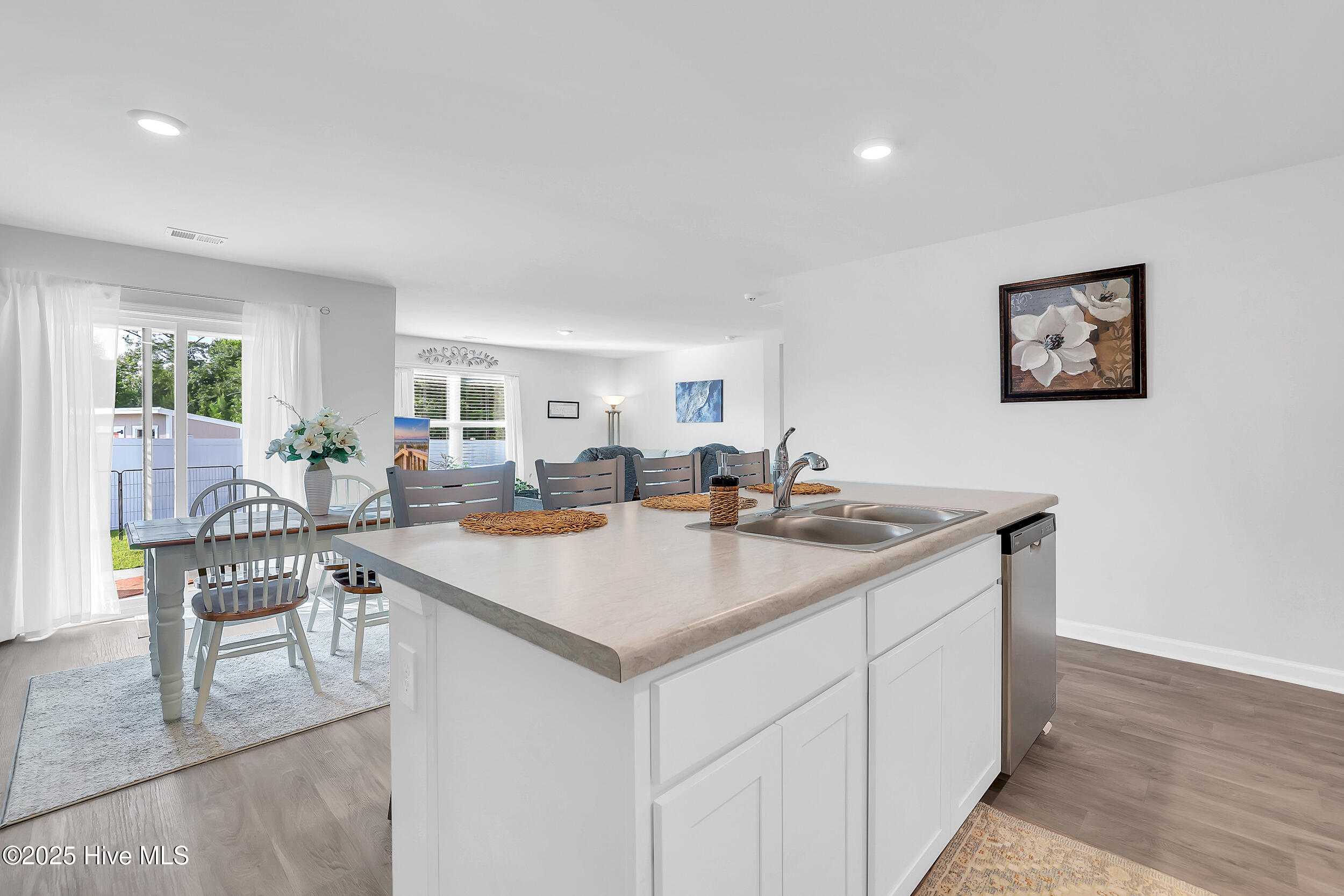 100515916 | Photo 14