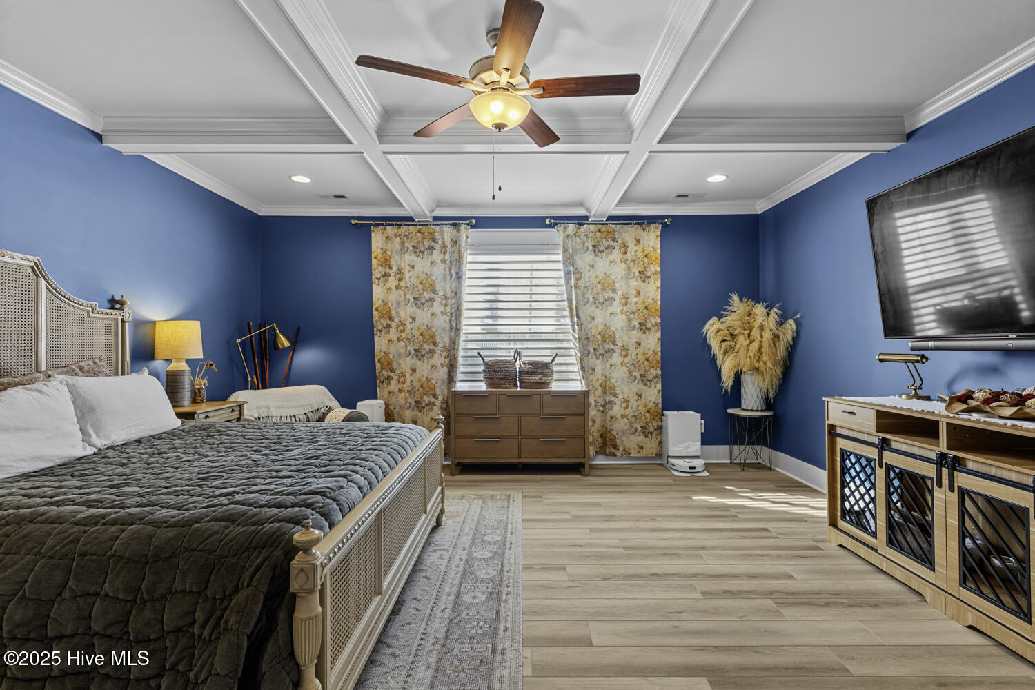 100545197 | Photo 33