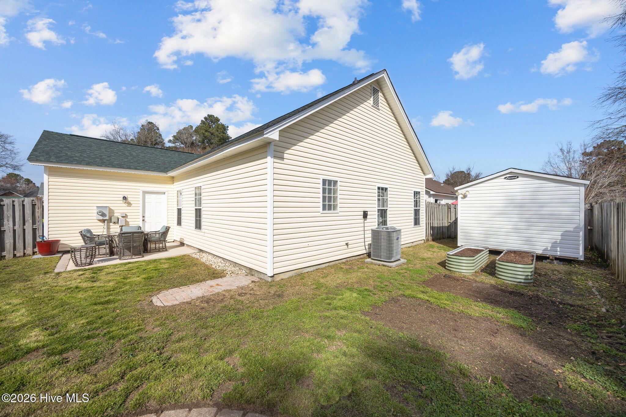 100557931 | Photo 26