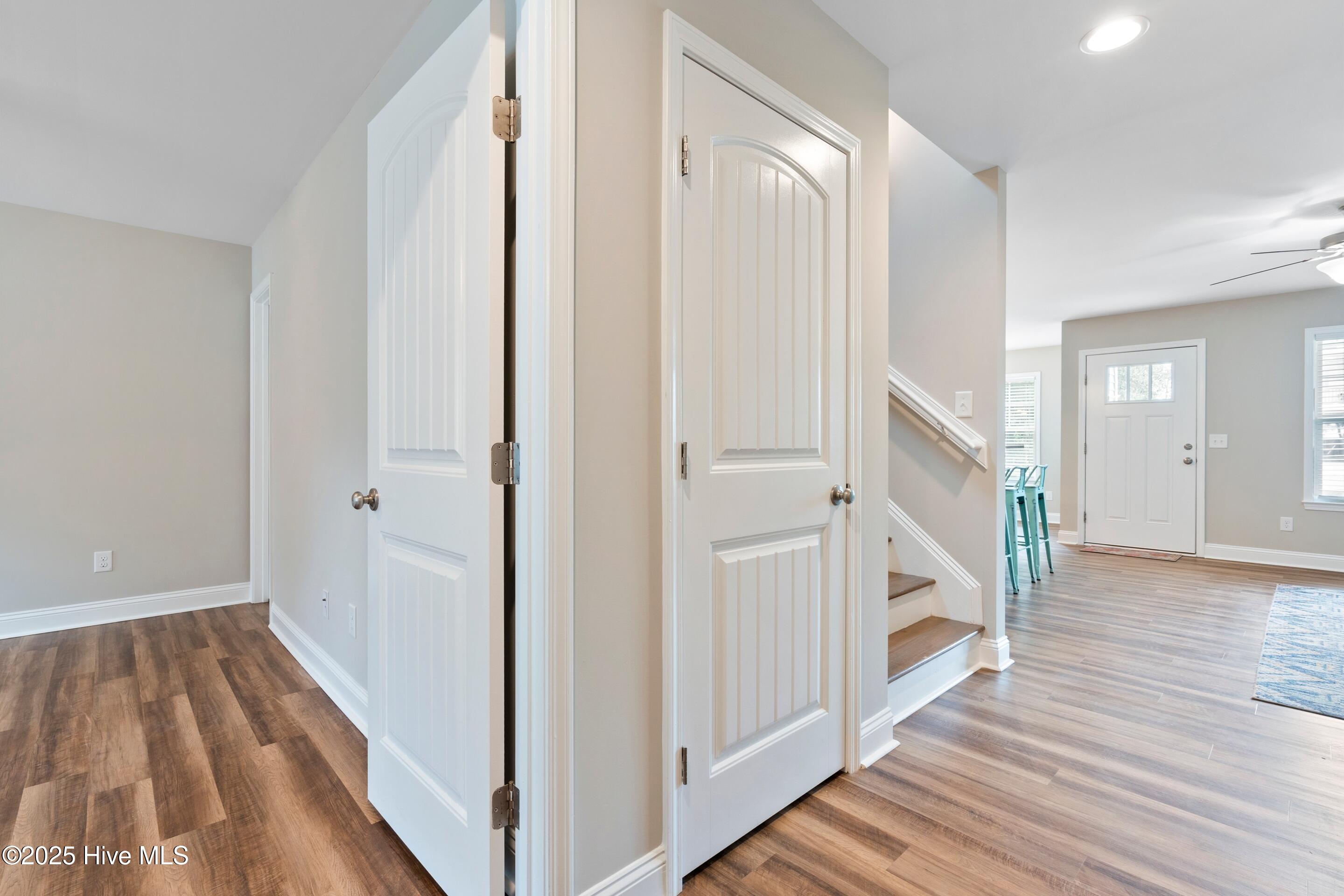 100523532 | Photo 24