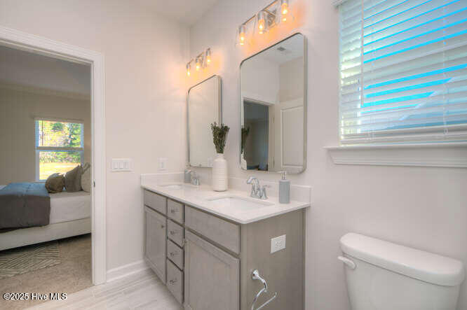 100540645 | Photo 21