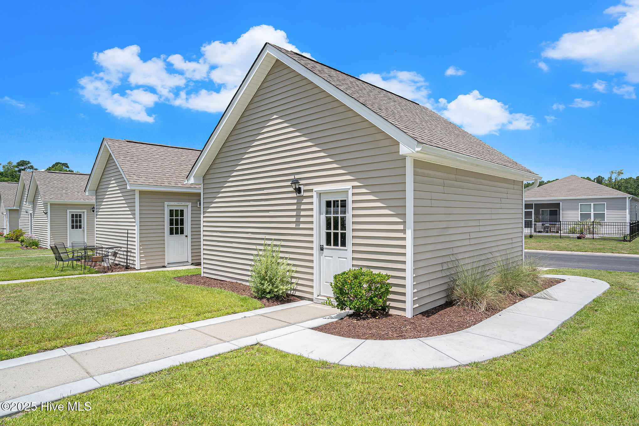 100520247 | Photo 38