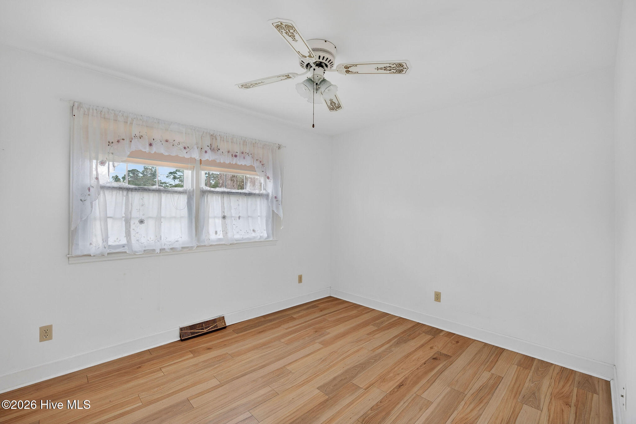 100556138 | Photo 28