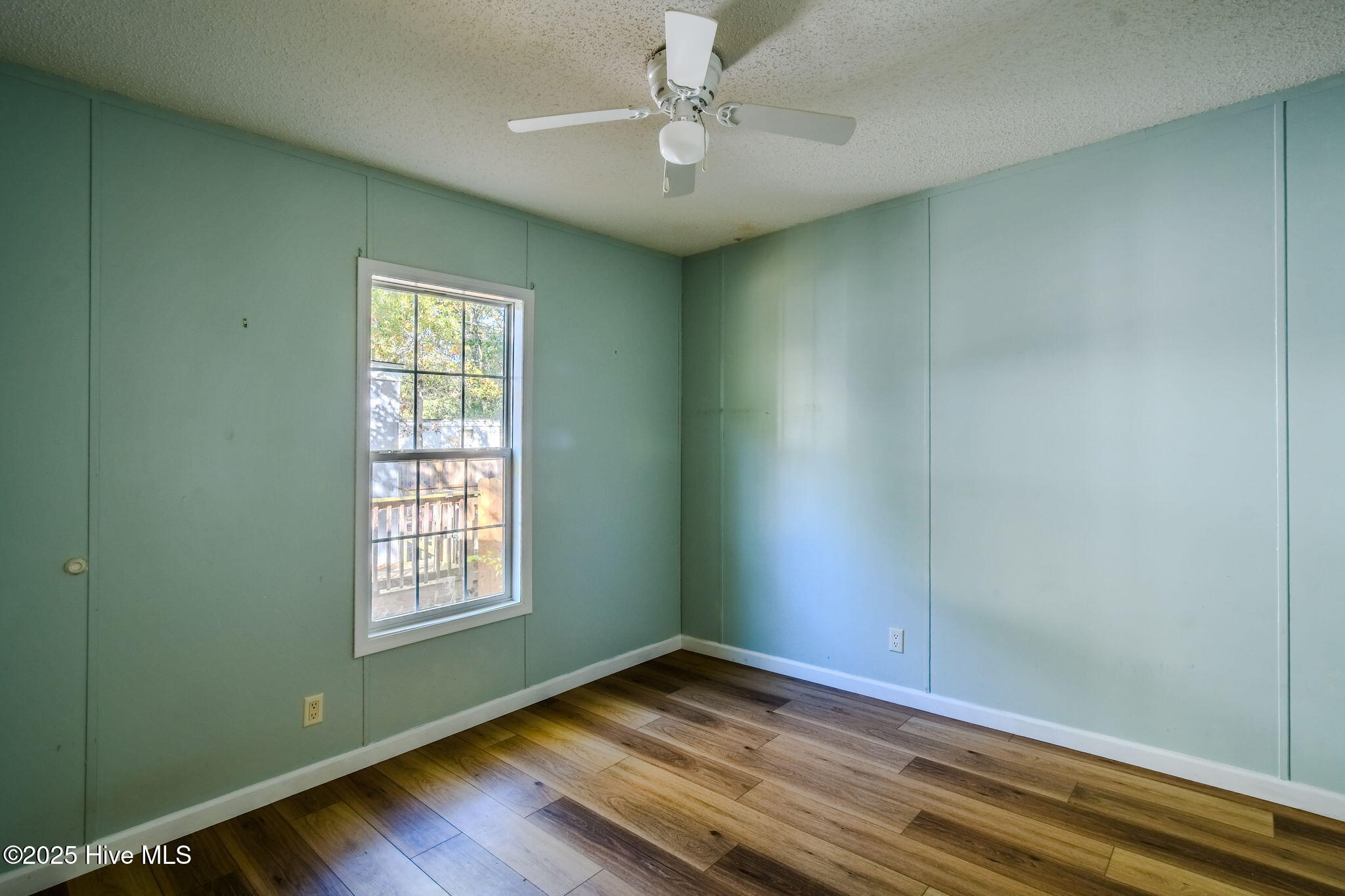 100544289 | Photo 10