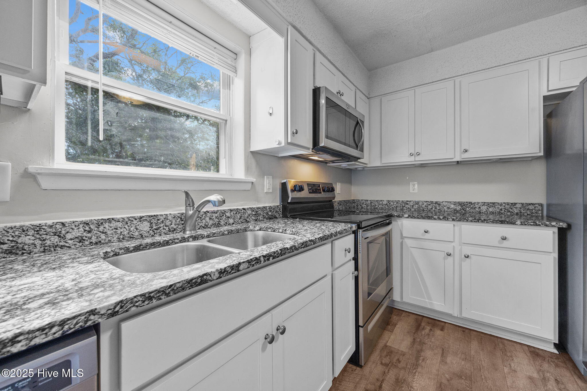 100539019 | Photo 10