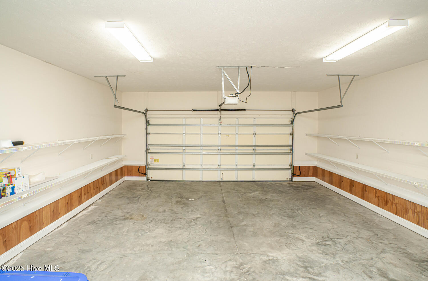 100538756 | Photo 33