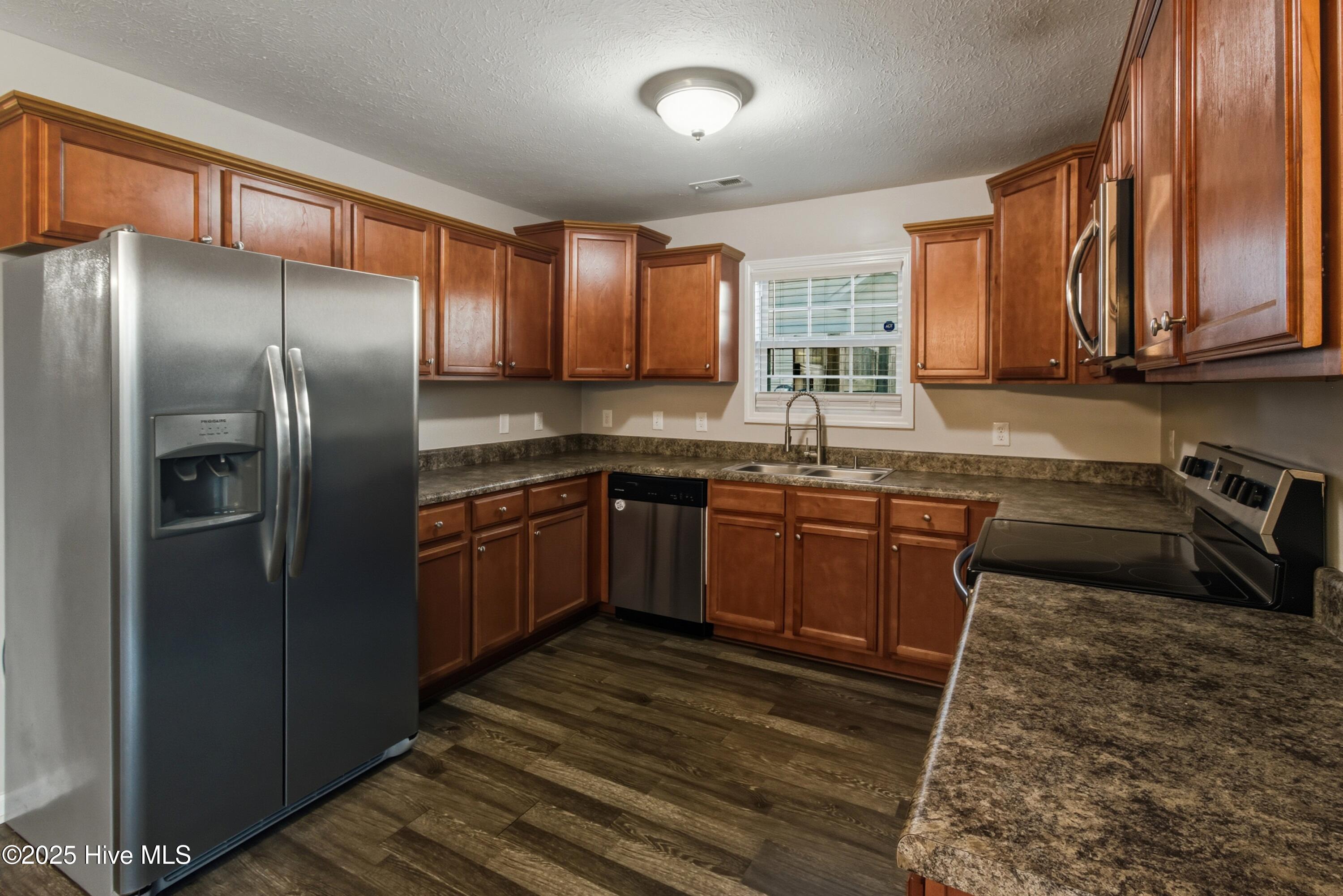 100541237 | Photo 14