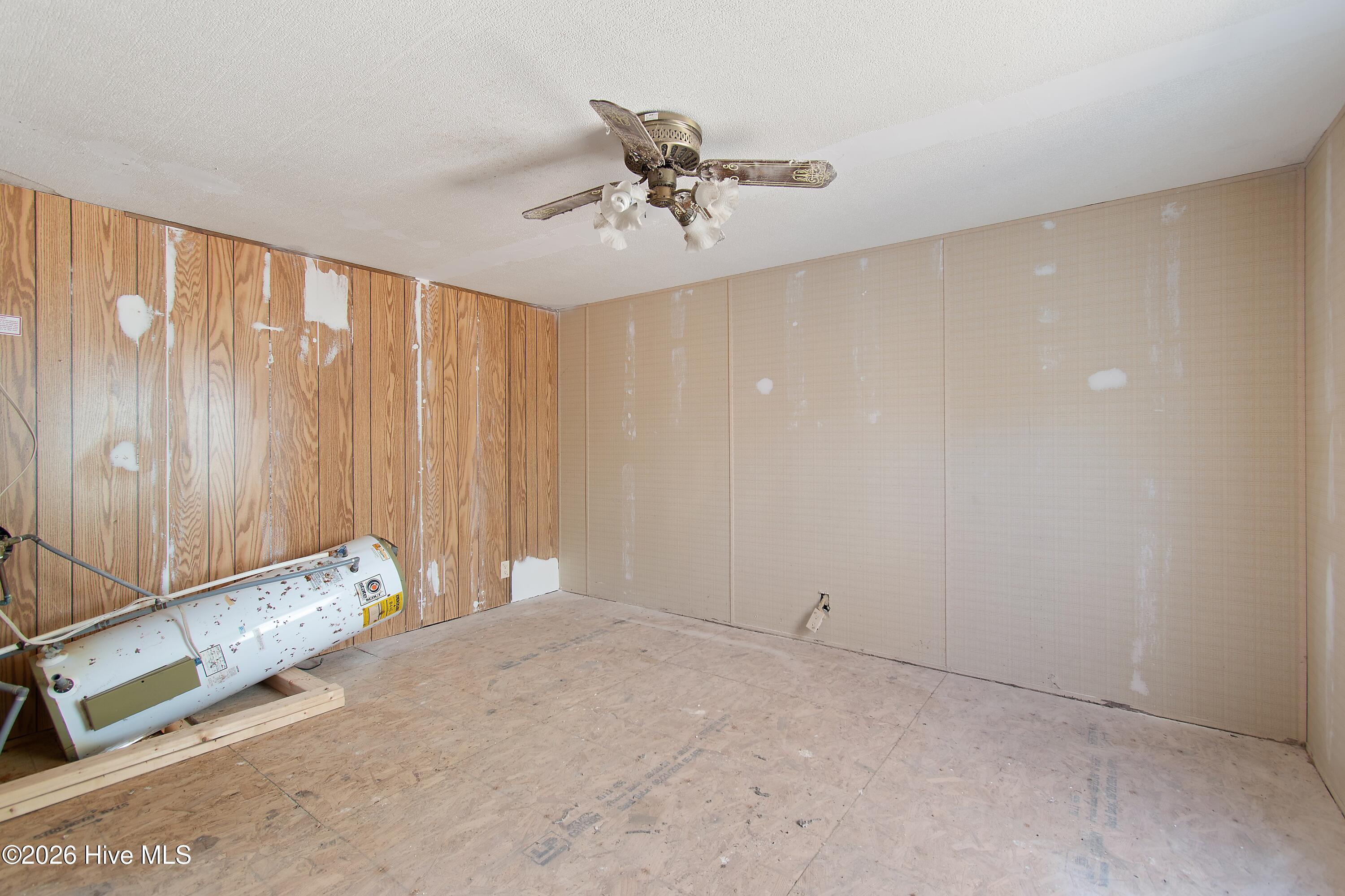 100567014 | Photo 19