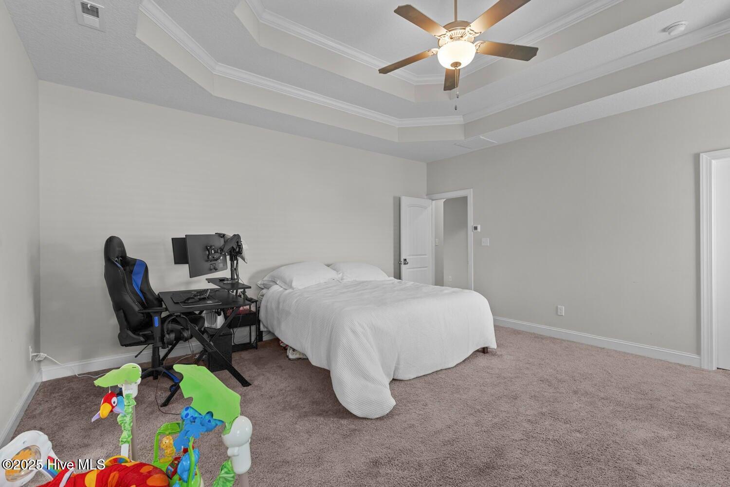 100545840 | Photo 15